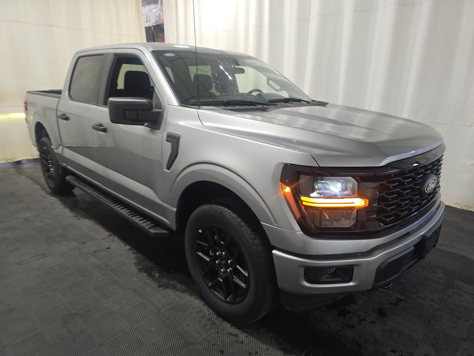 FORD F-150 - 4
