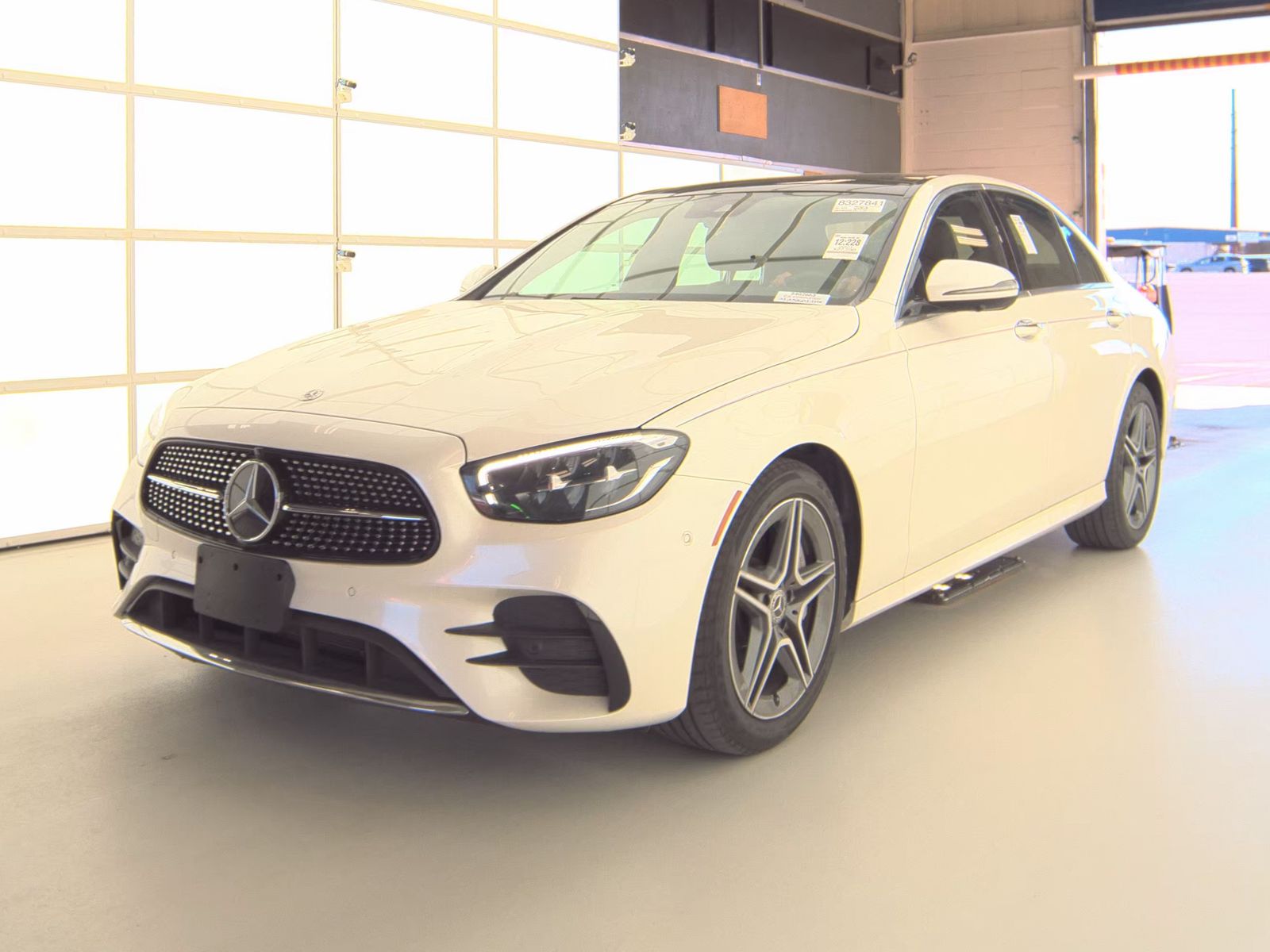 MERCEDES-BENZ E-CLASS - 1