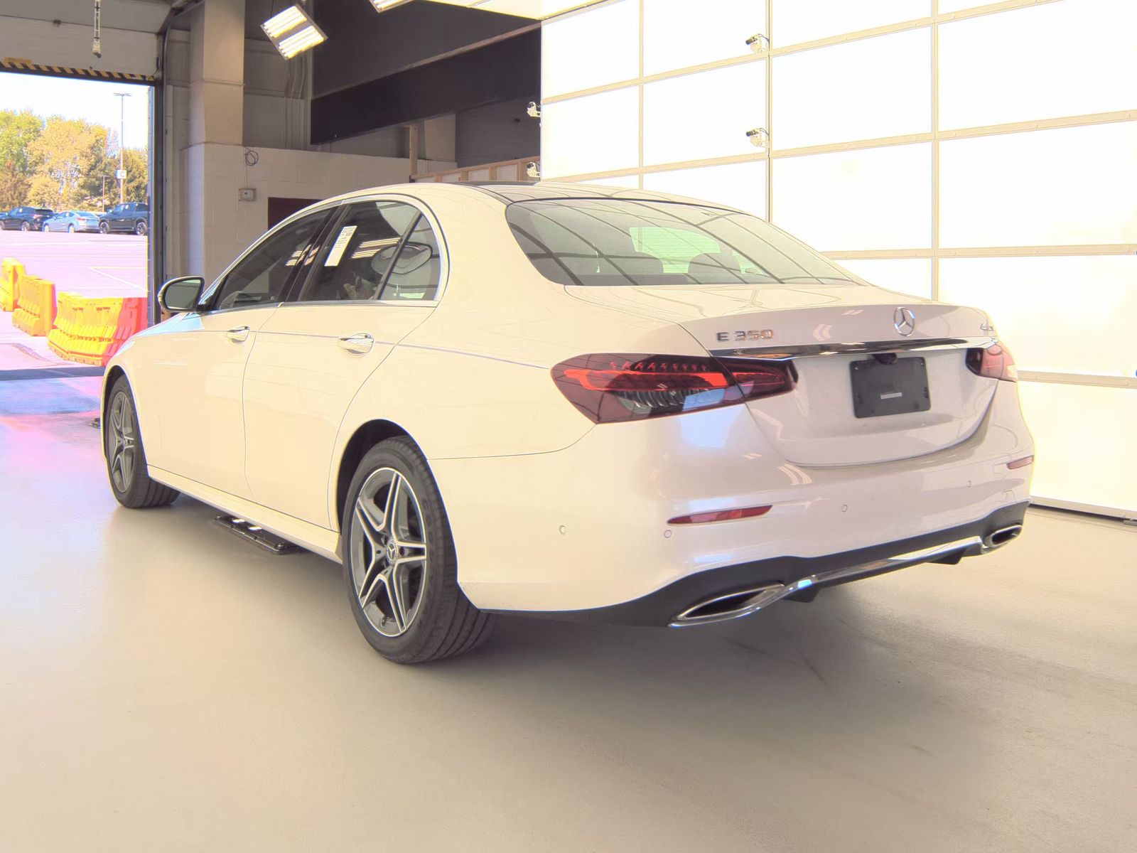 MERCEDES-BENZ E-CLASS - 9