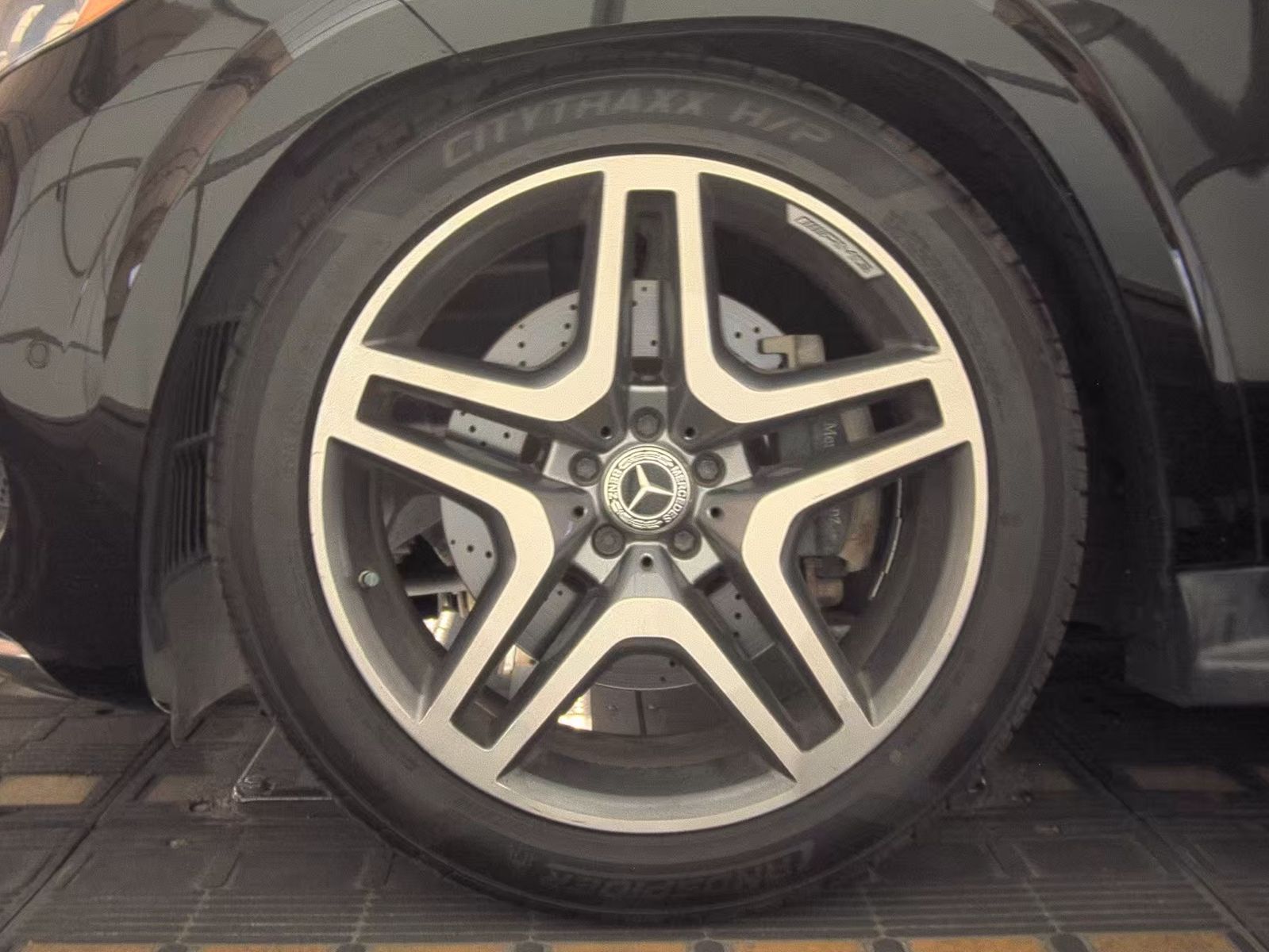 MERCEDES-BENZ GLS - 10