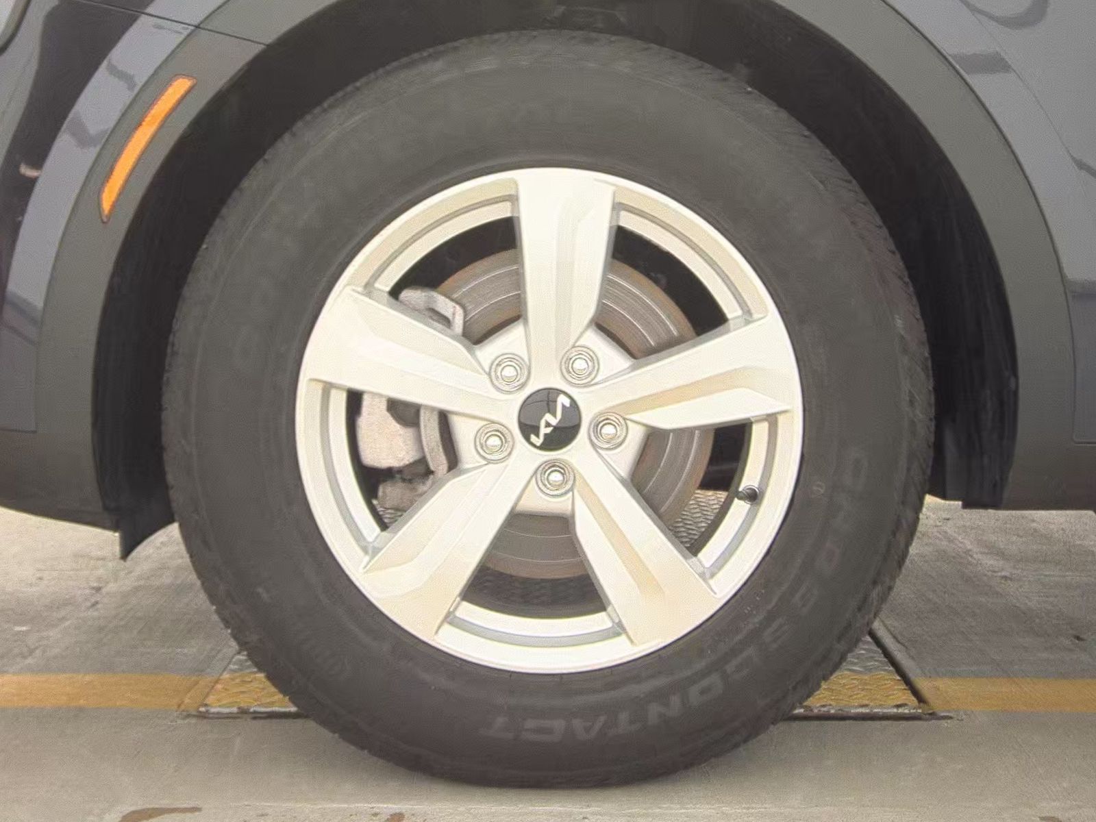 2025 Kia Sorento LX FWD