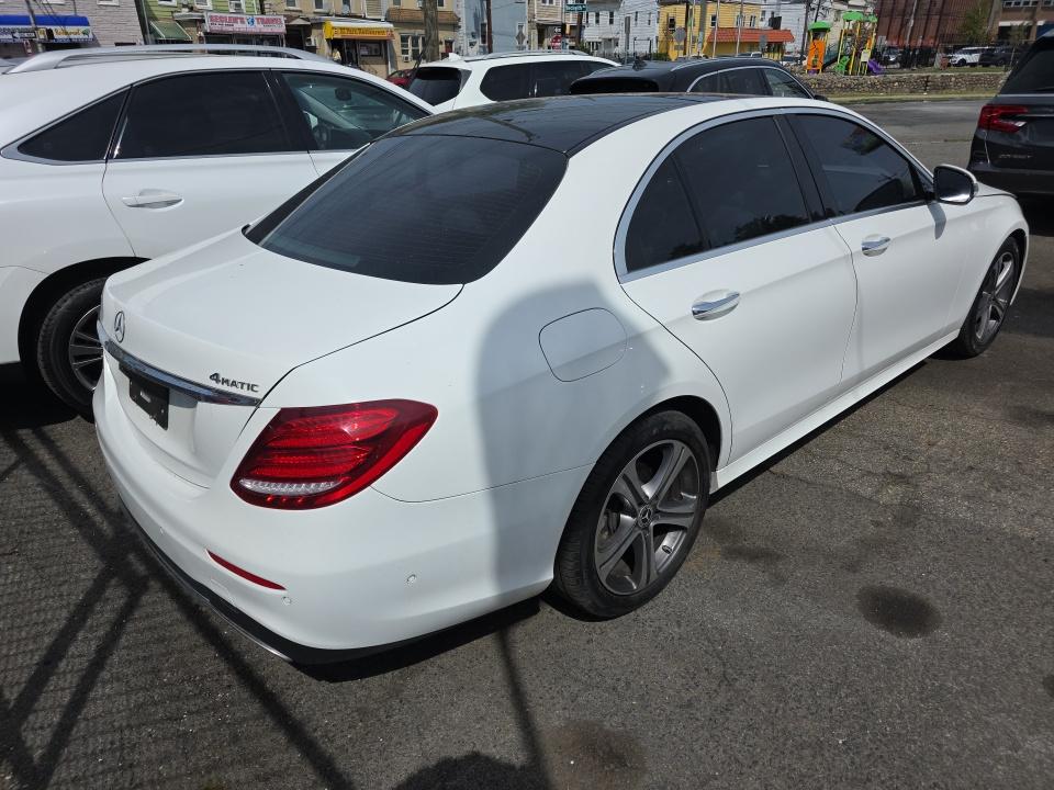 MERCEDES-BENZ E-CLASS - 5