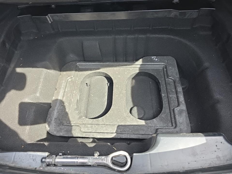 MERCEDES-BENZ E-CLASS - 8