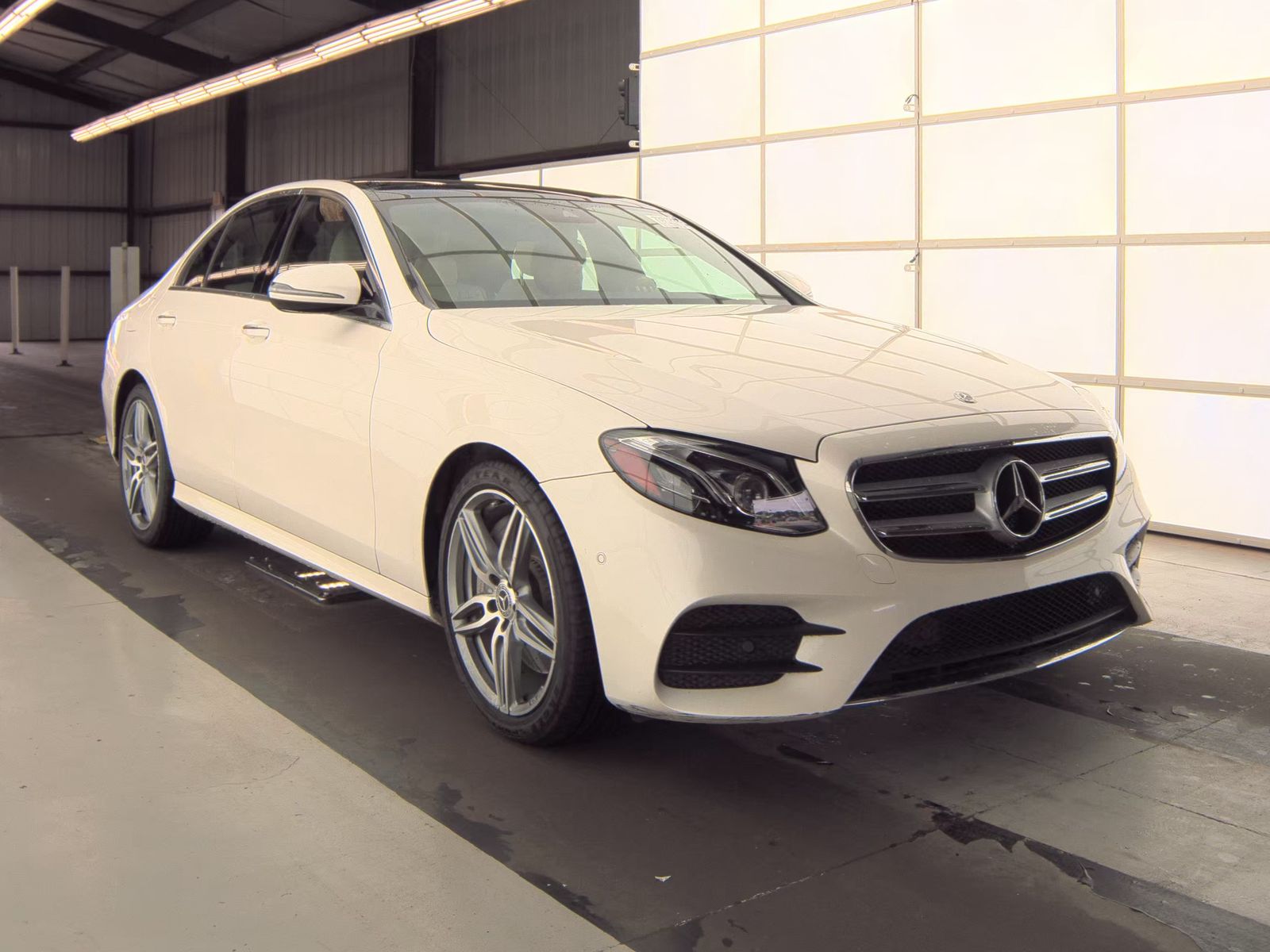 MERCEDES-BENZ E-CLASS - 5