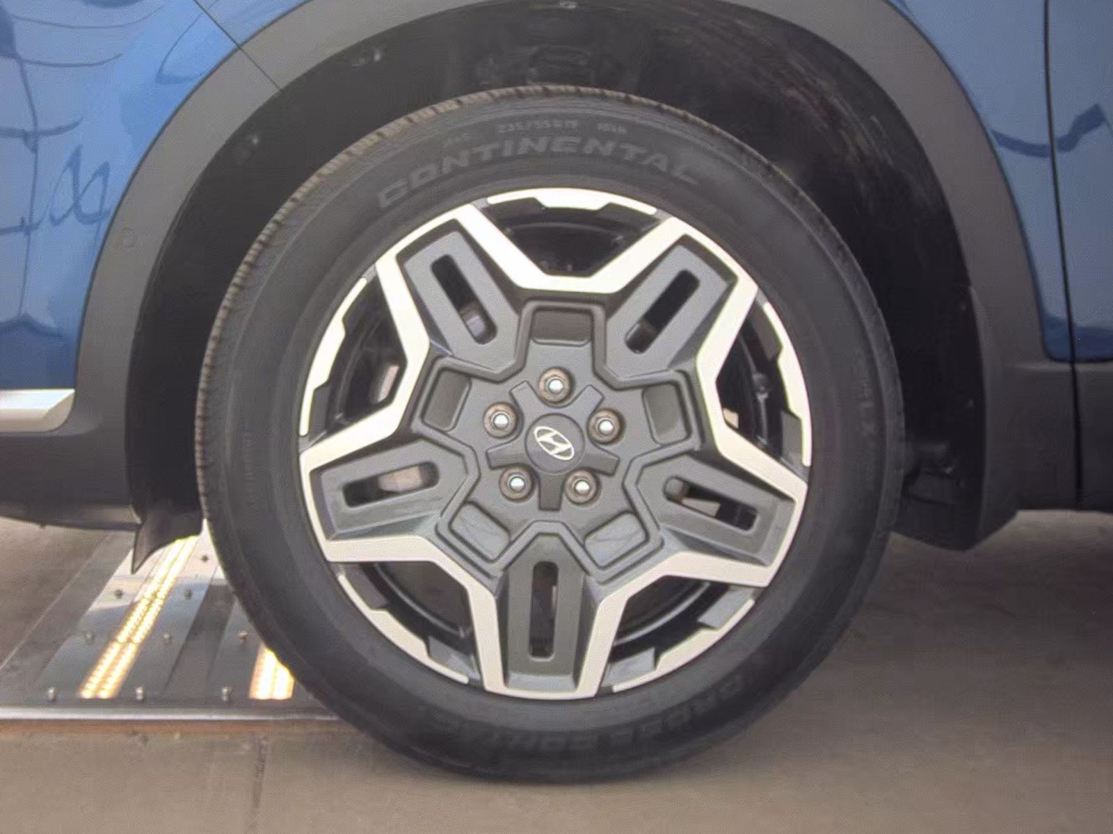 HYUNDAI LIMITED - 10