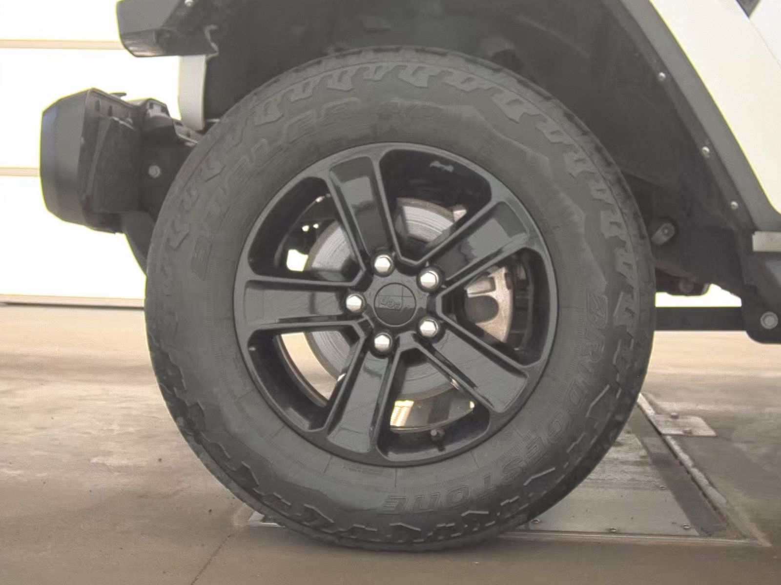 JEEP SAHARA ALT - 10