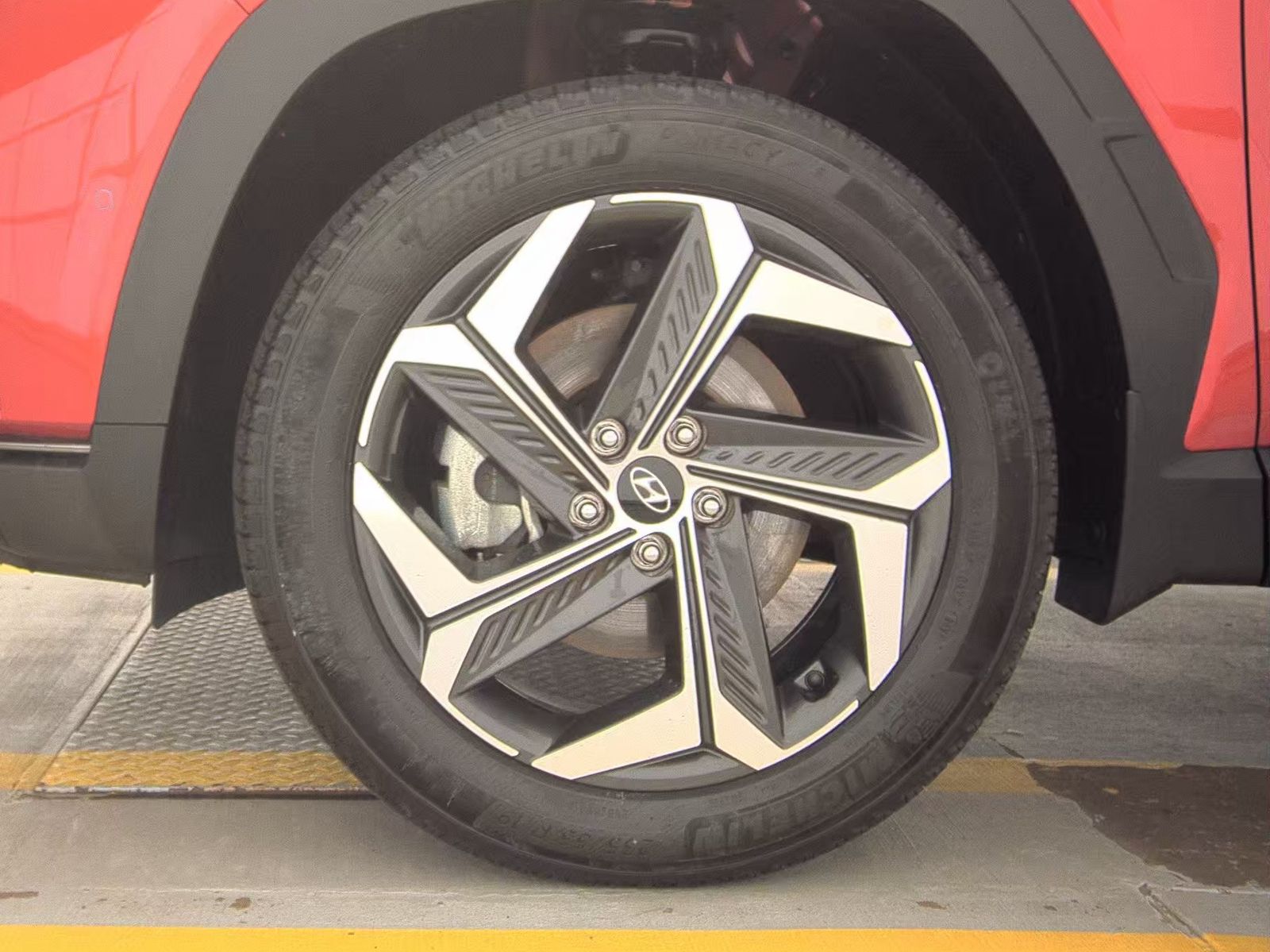 HYUNDAI LIMITED - 10