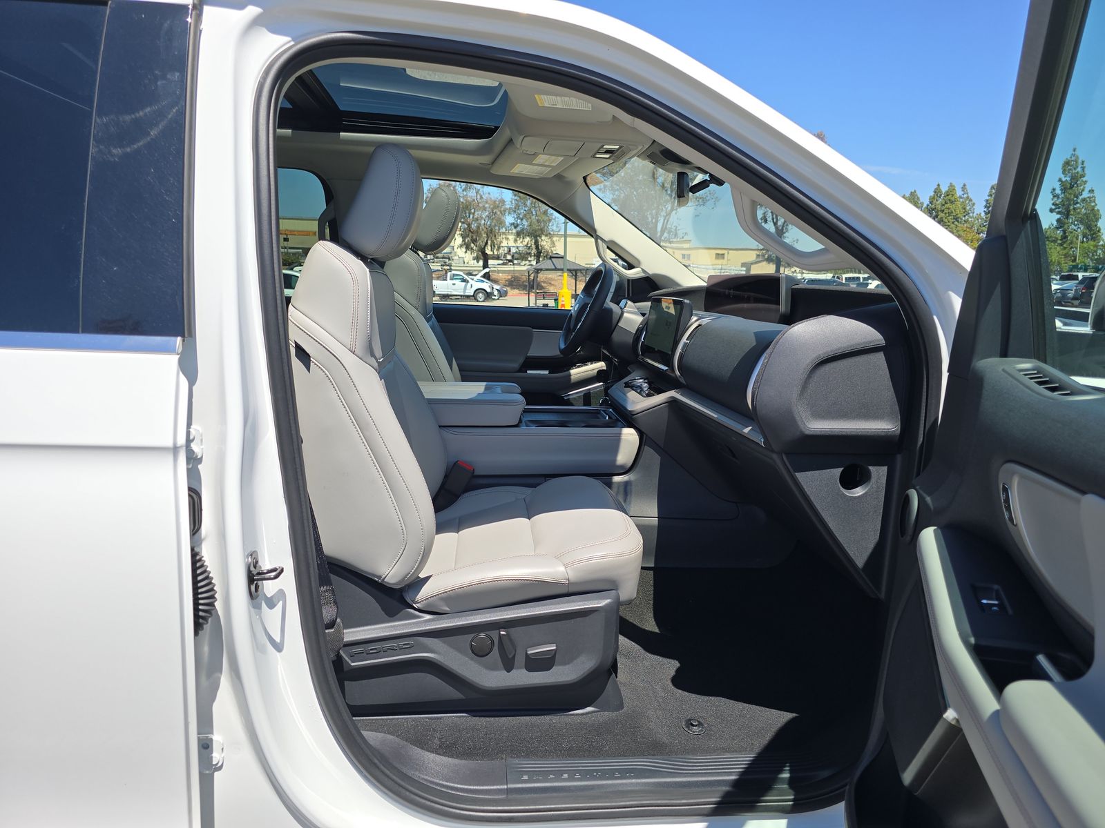 FORD EXPEDITION MAX - 9