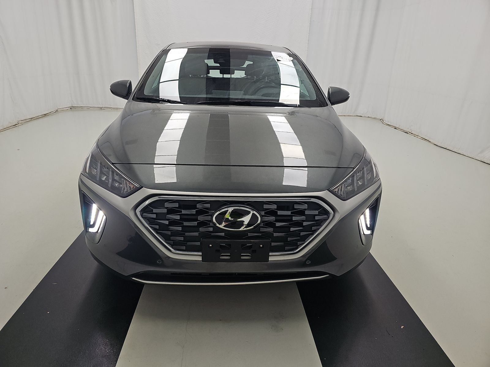 HYUNDAI LIMITED - 3