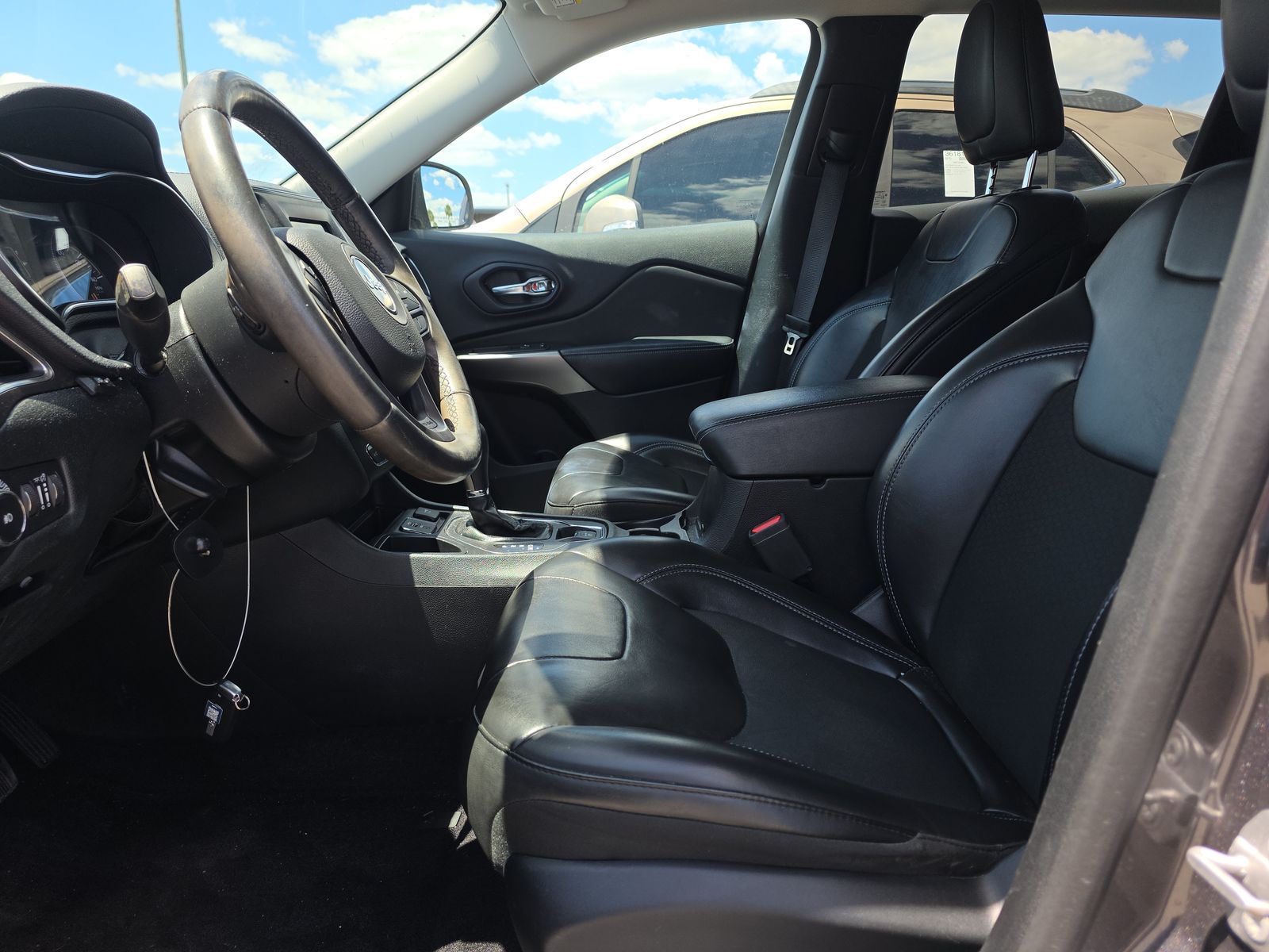 JEEP LATITUDE PLUS - 8