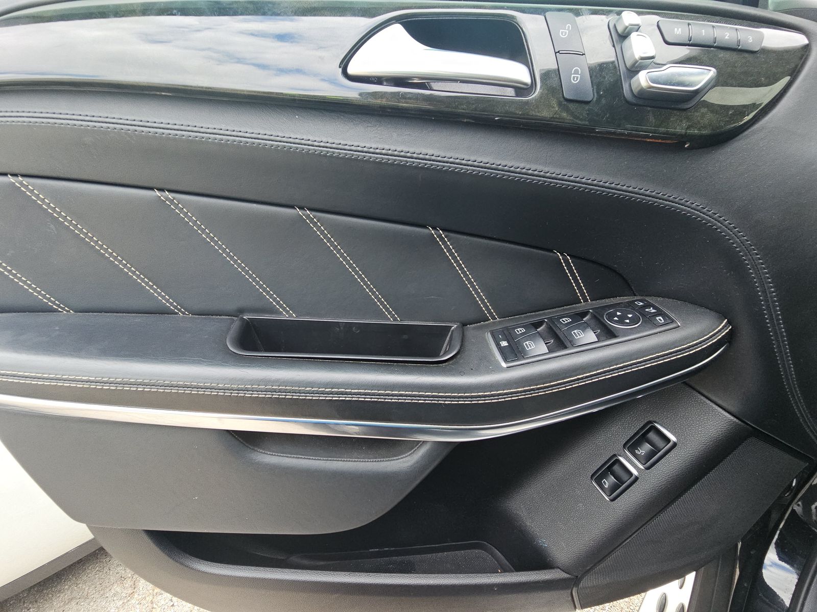 MERCEDES-BENZ GLS-CLASS - 10