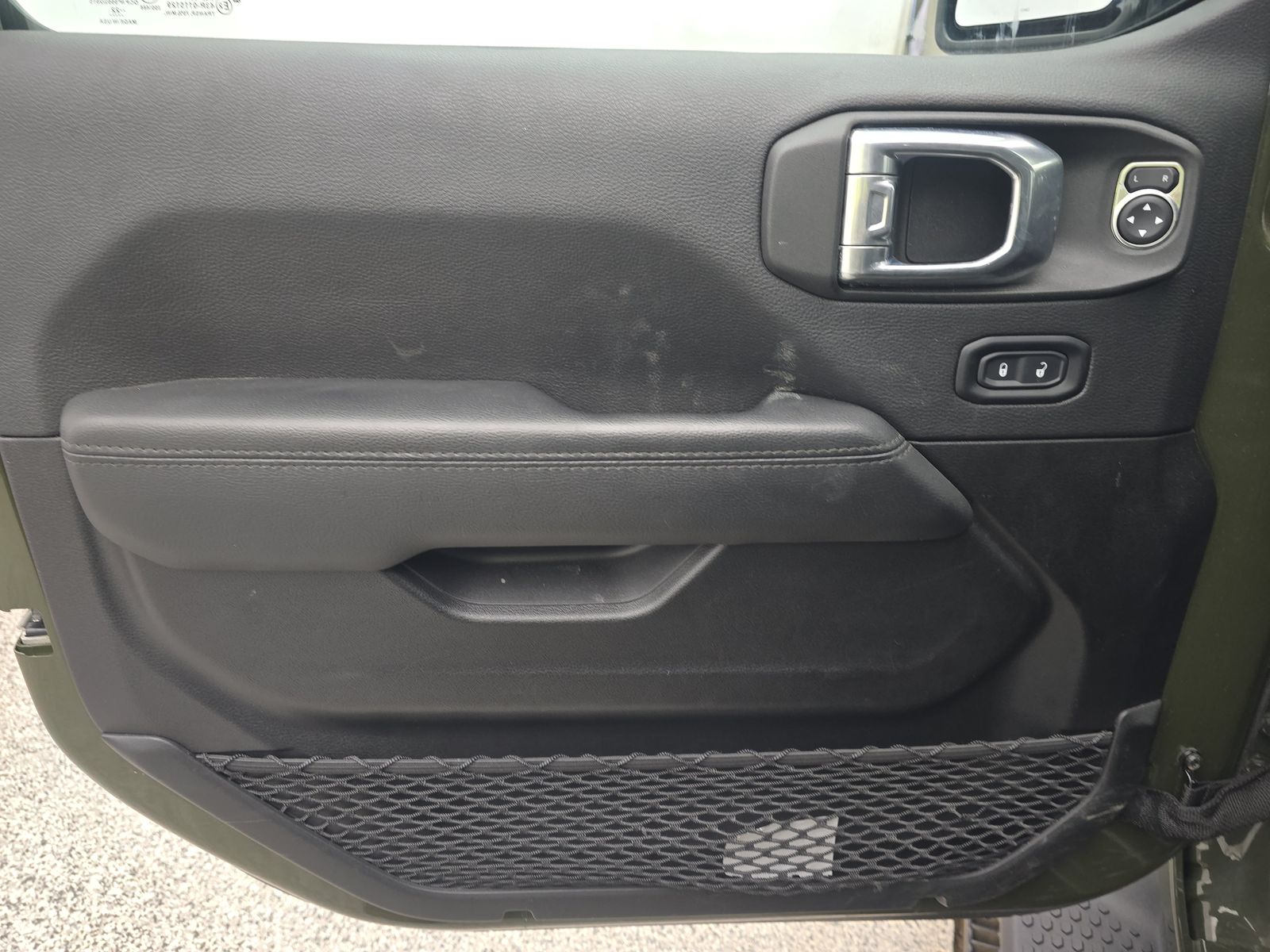 JEEP UNLIMITED SAHARA ALTITUDE EDITION - 10