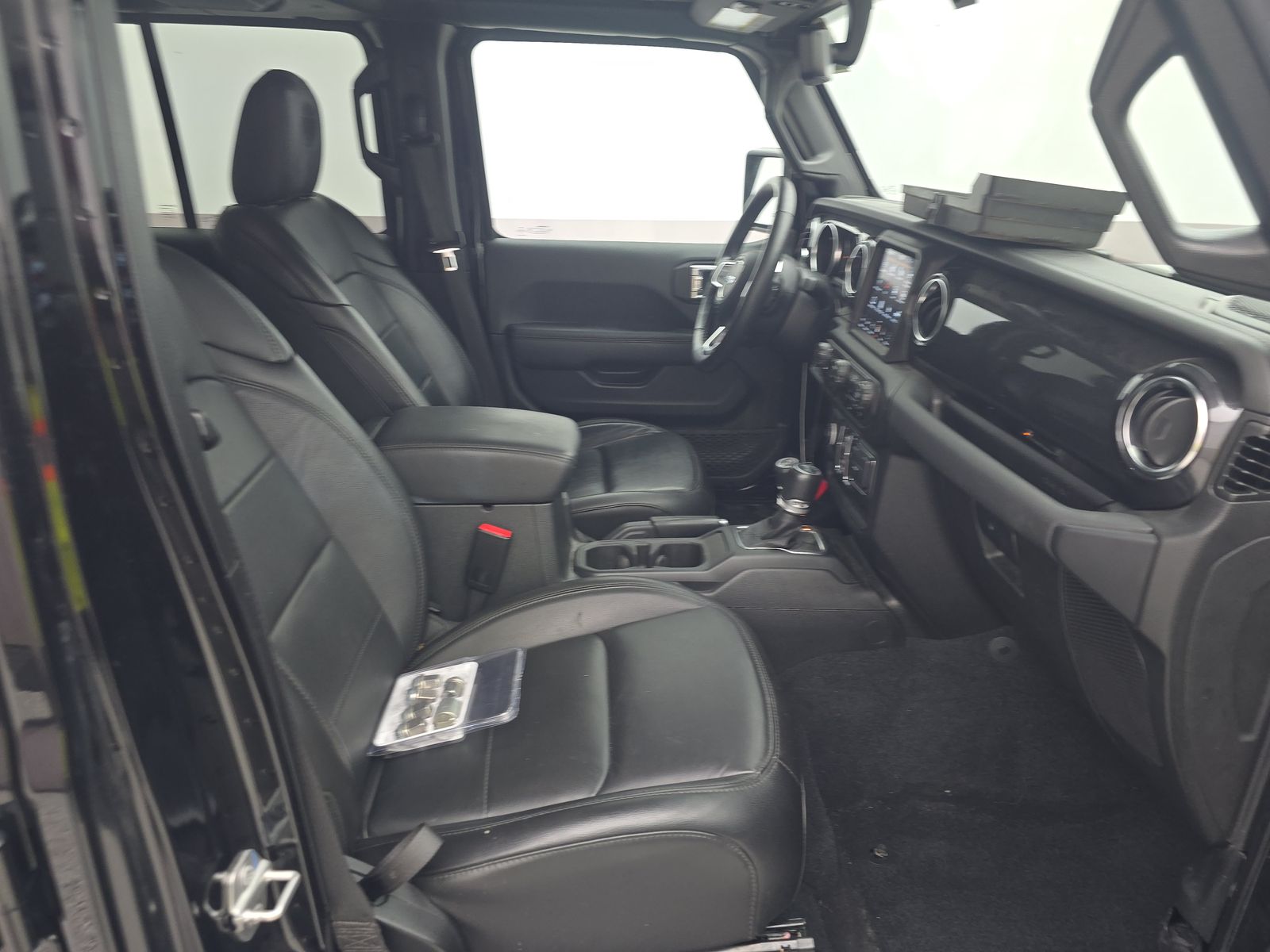 JEEP SAHARA ALTITUDE - 9