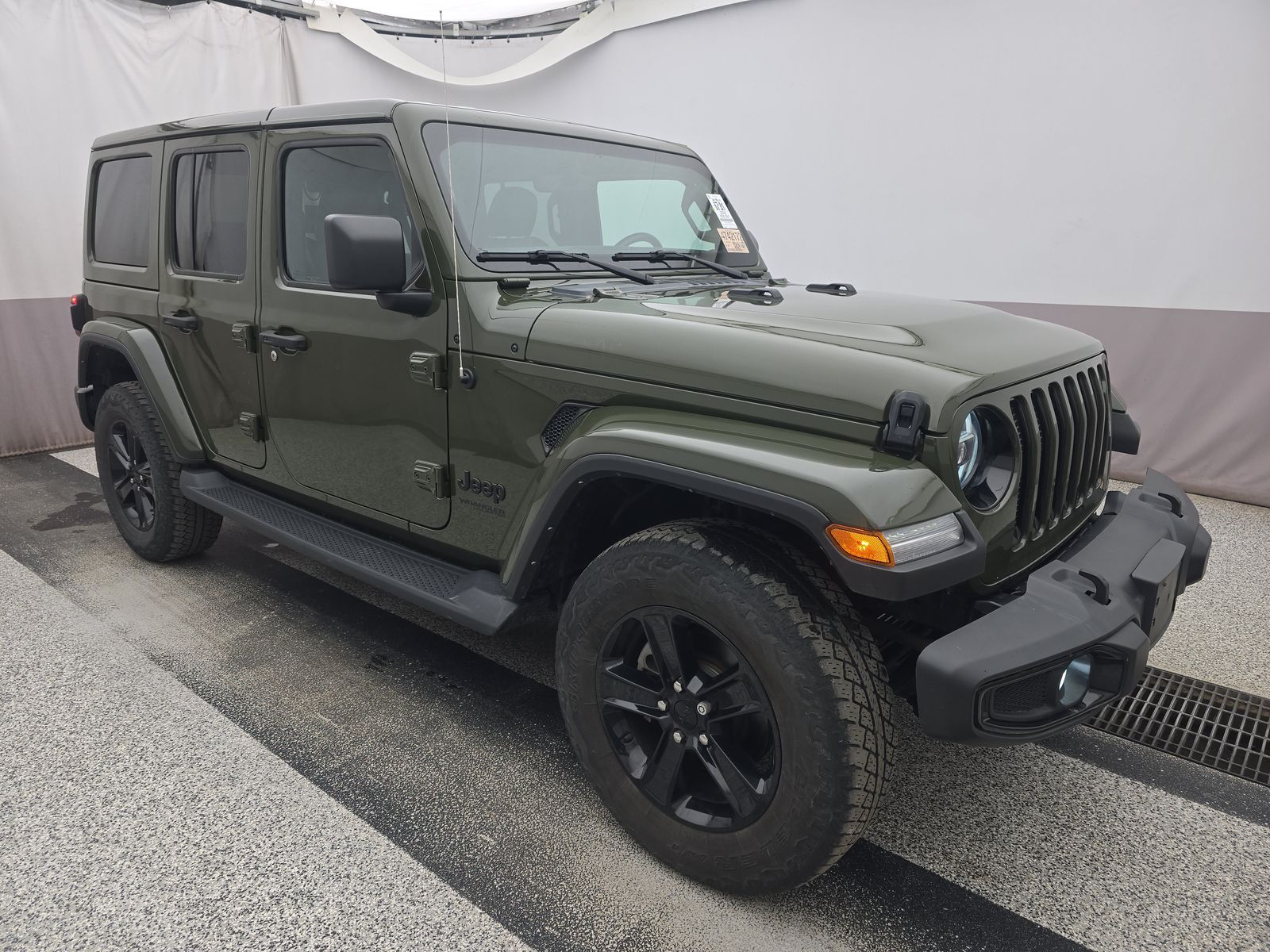 JEEP UNLIMITED SAHARA ALTITUDE EDITION - 4