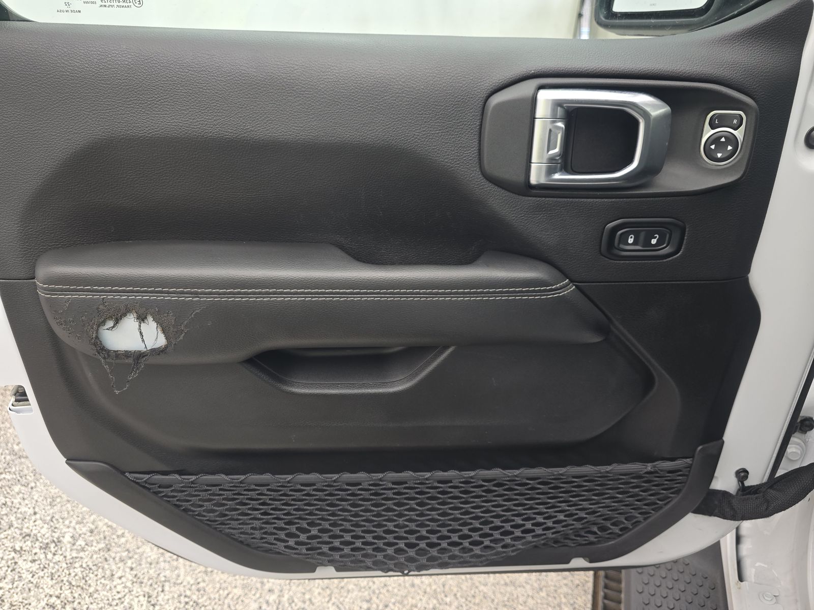 JEEP UNLIMITED SAHARA - 10