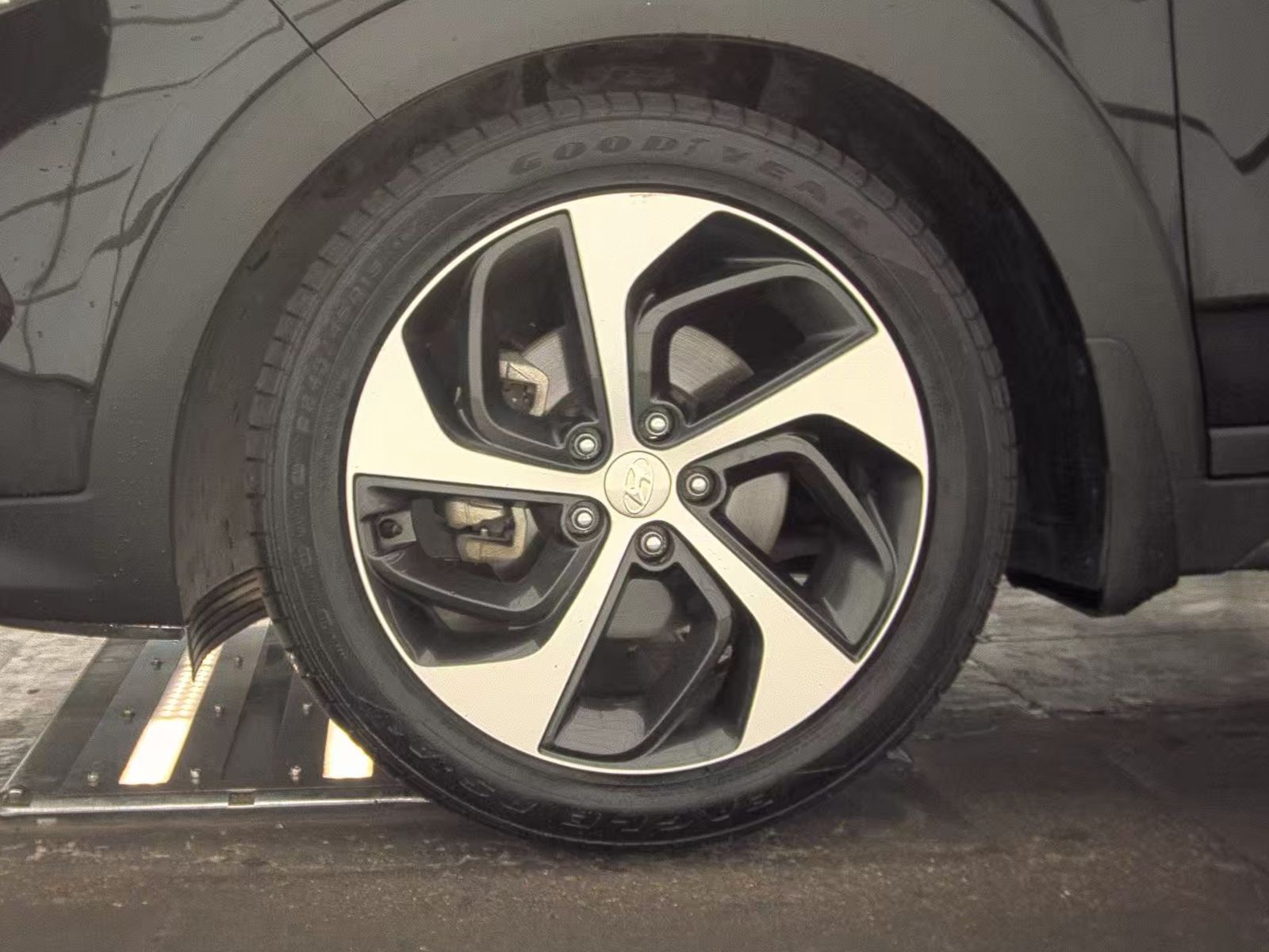 HYUNDAI LIMITED - 10