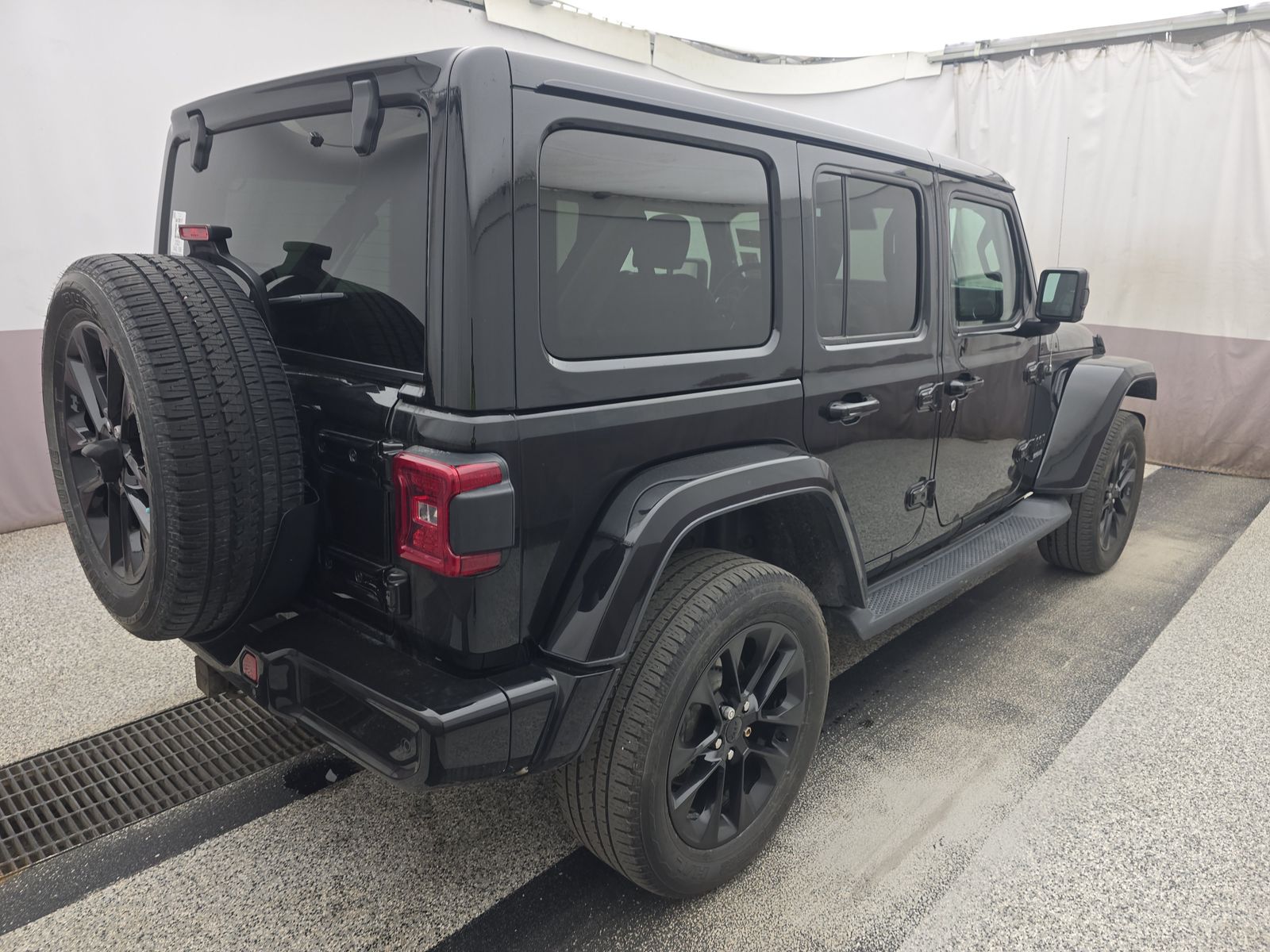 JEEP UNLIMITED HIGH ALTITUDE - 5