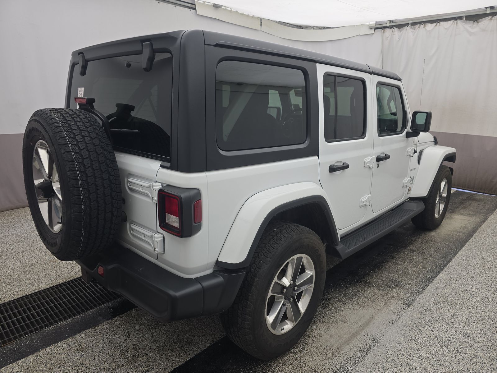 JEEP UNLIMITED SAHARA - 5
