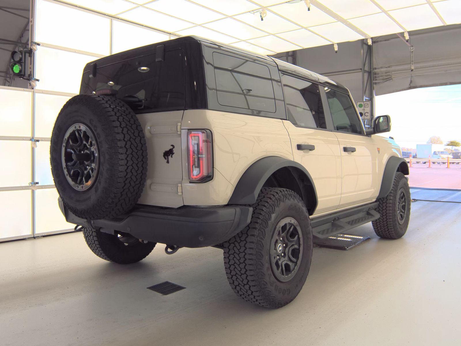 FORD BRONCO - 6