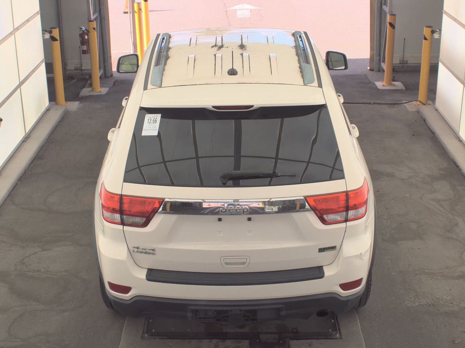 JEEP LAREDO - 7
