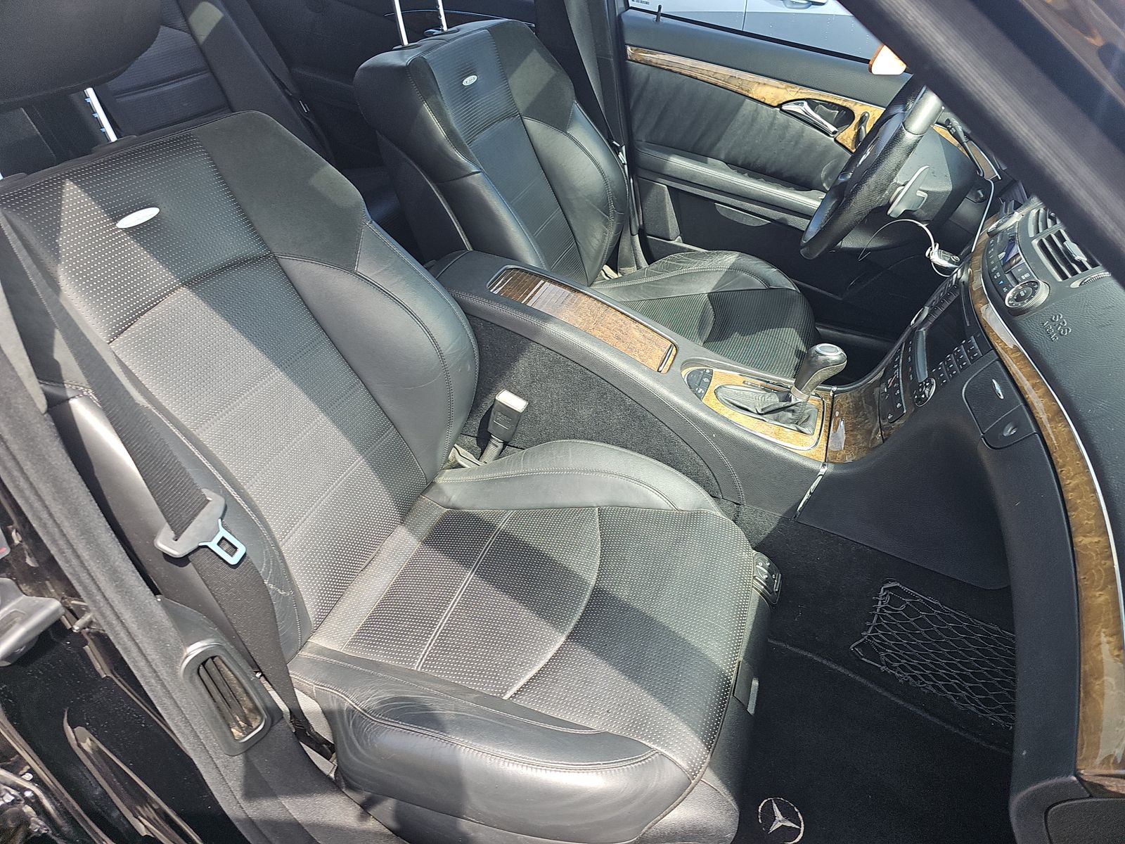 MERCEDES-BENZ E-CLASS - 9