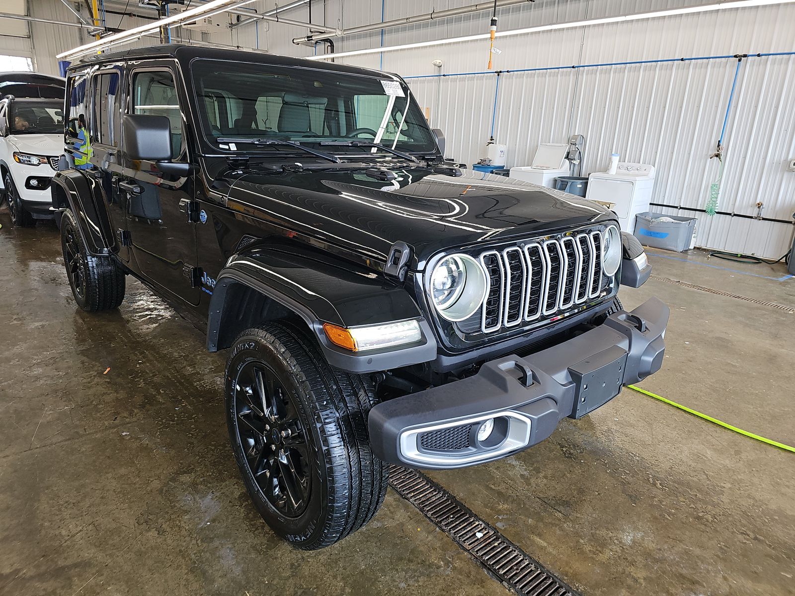 JEEP SAHARA - 4