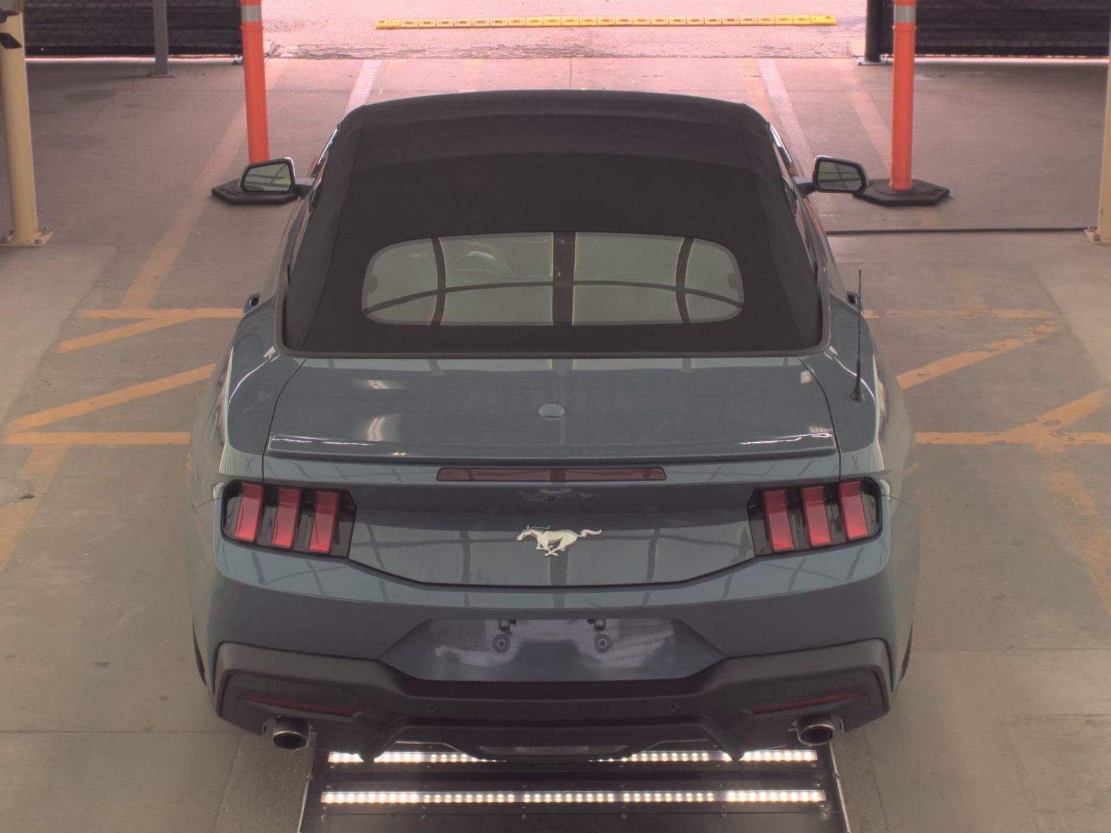 FORD MUSTANG - 7