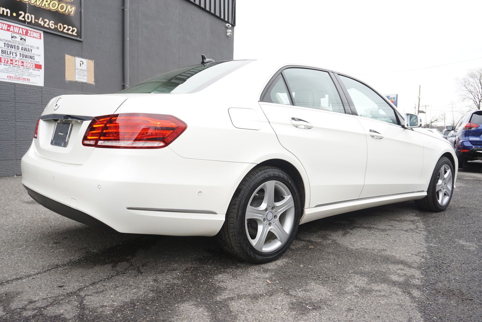 MERCEDES-BENZ E-CLASS - 10