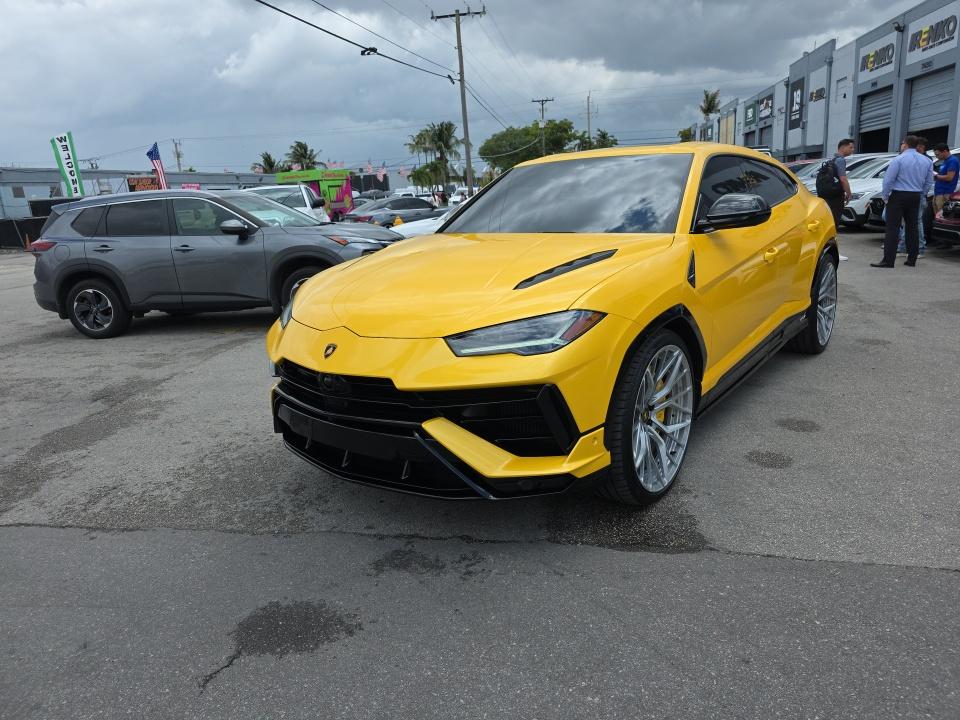 2023 Lamborghini Urus S AWD