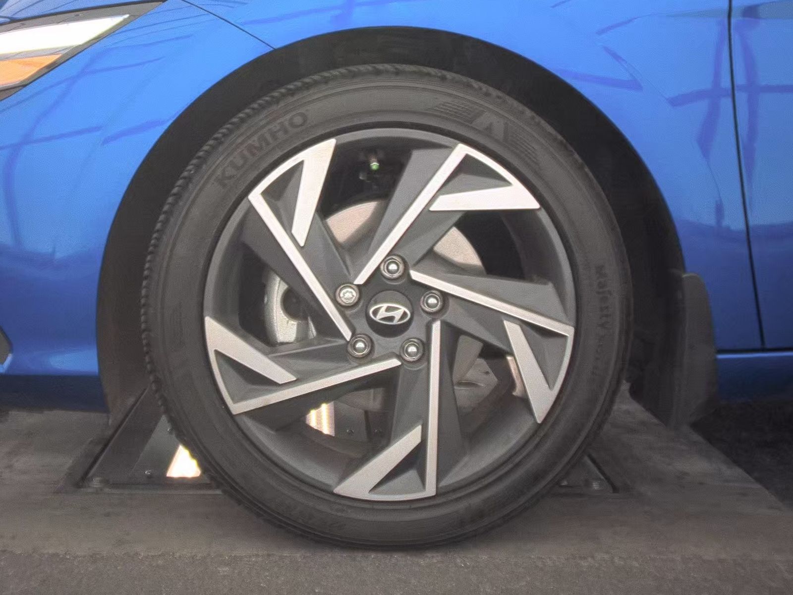 HYUNDAI SEL SPORT - 10