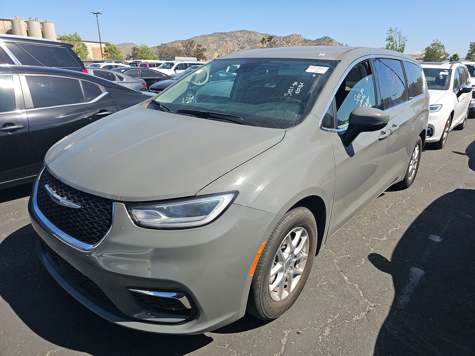 2023 Chrysler Pacifica Touring L FWD