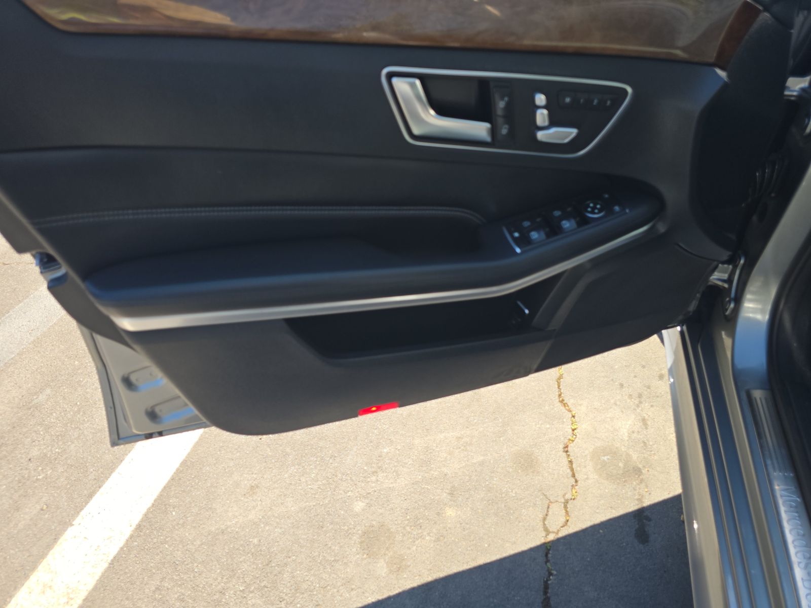 MERCEDES-BENZ E-CLASS - 10