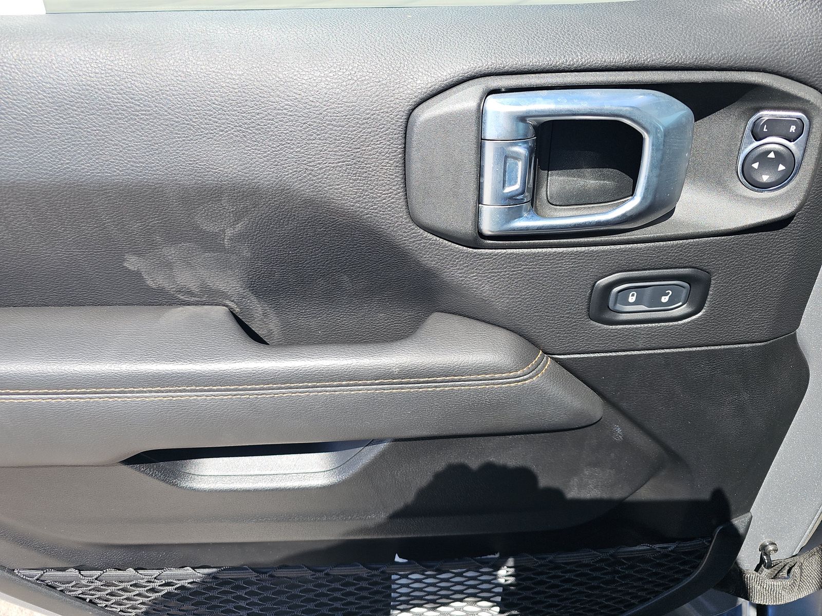 JEEP UNLIMITED 4XE SAHARA HIGH ALTITUDE - 10