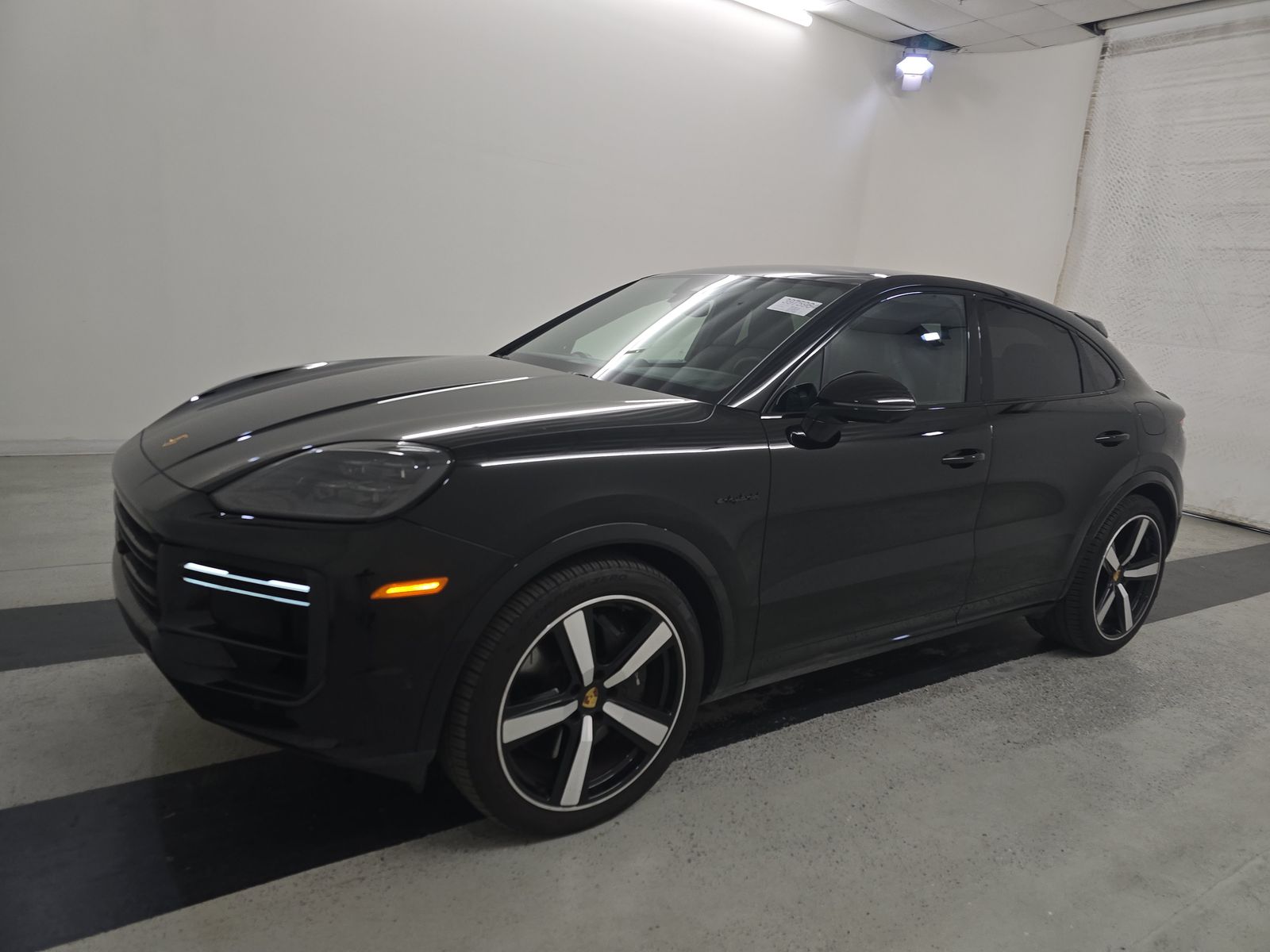 PORSCHE CAYENNE - 1