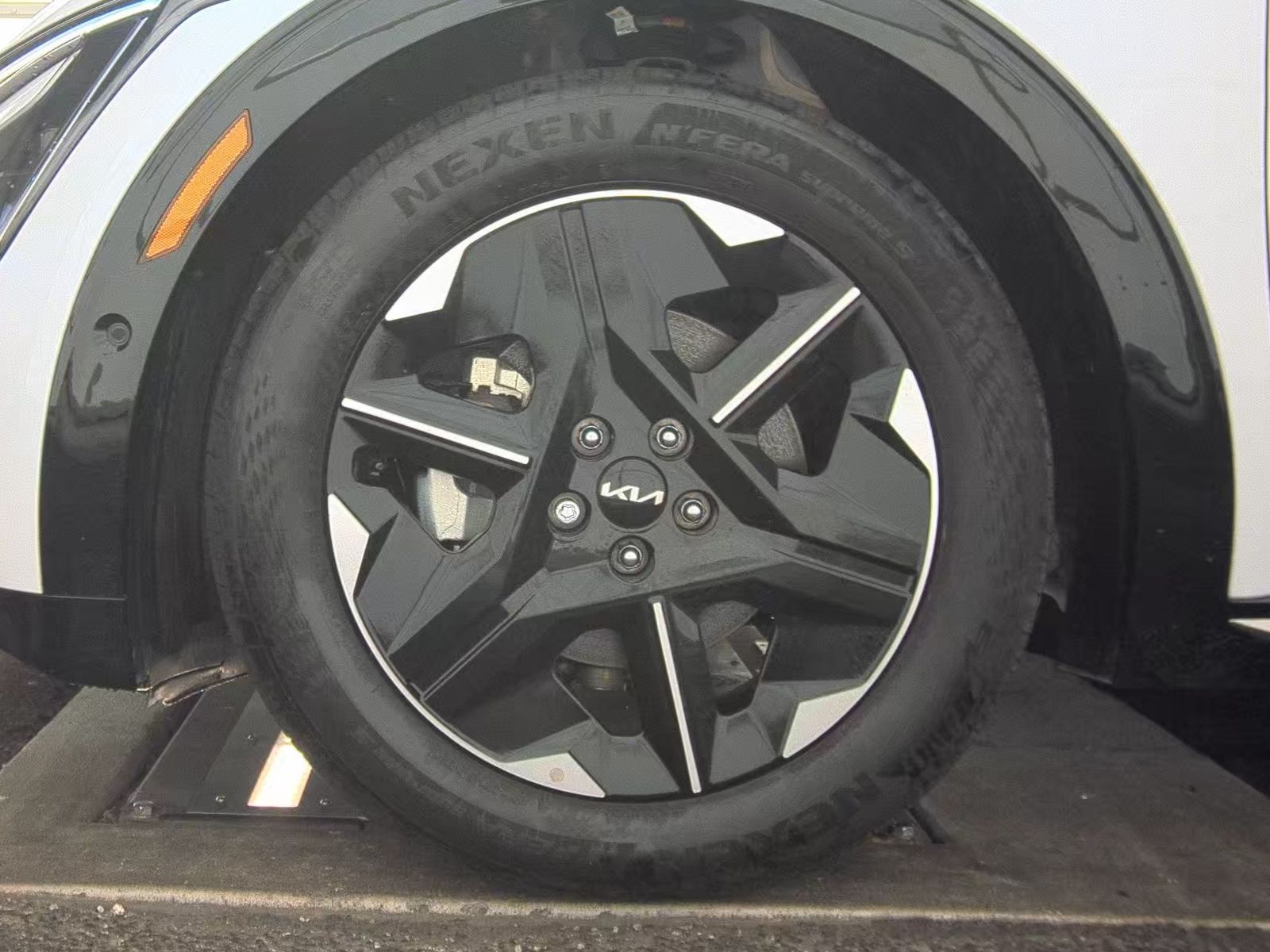 KIA EV9 - 10