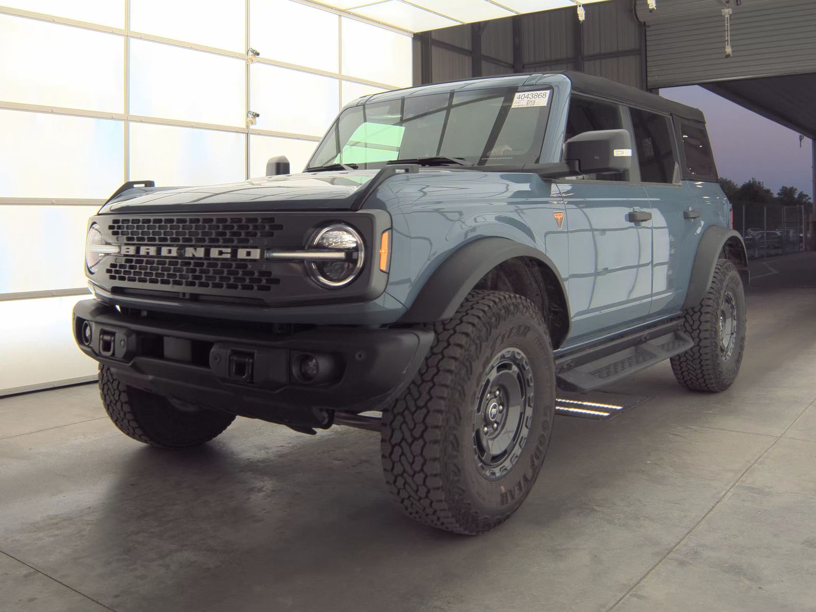 FORD BRONCO - 1