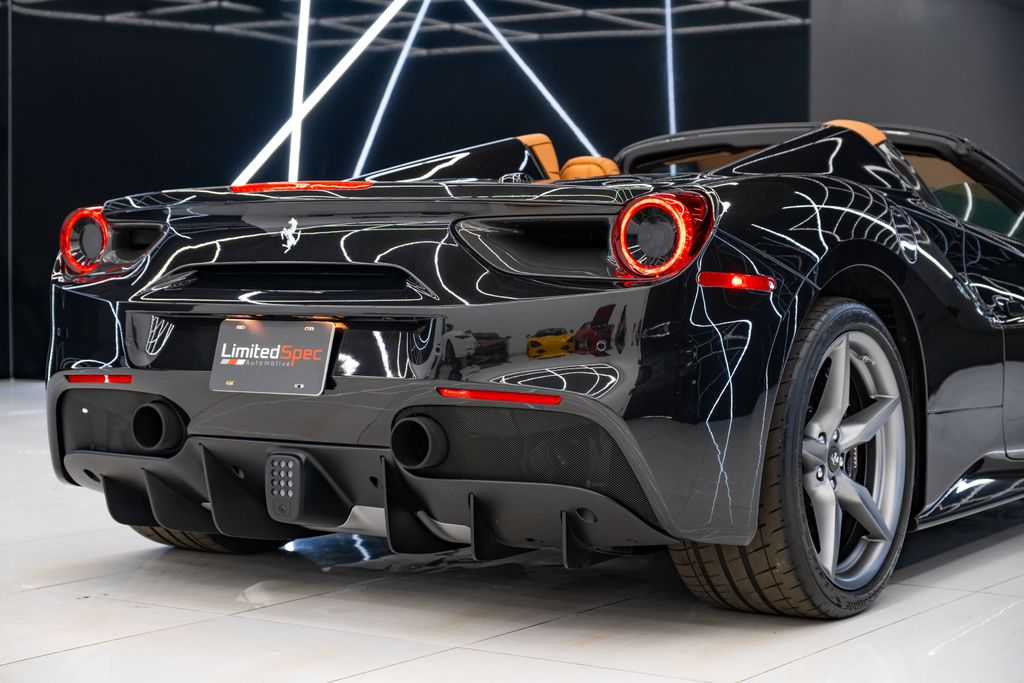 2018 Ferrari 488 Base RWD