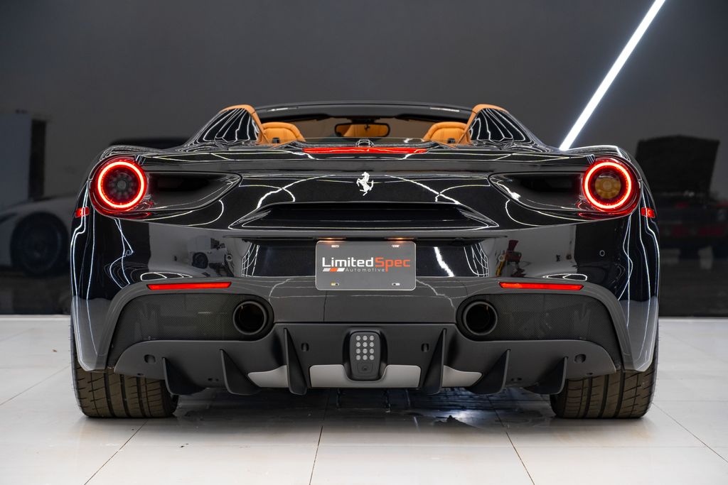 2018 Ferrari 488 Base RWD