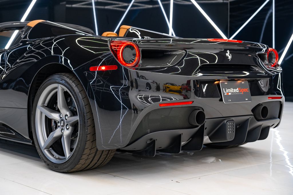 2018 Ferrari 488 Base RWD