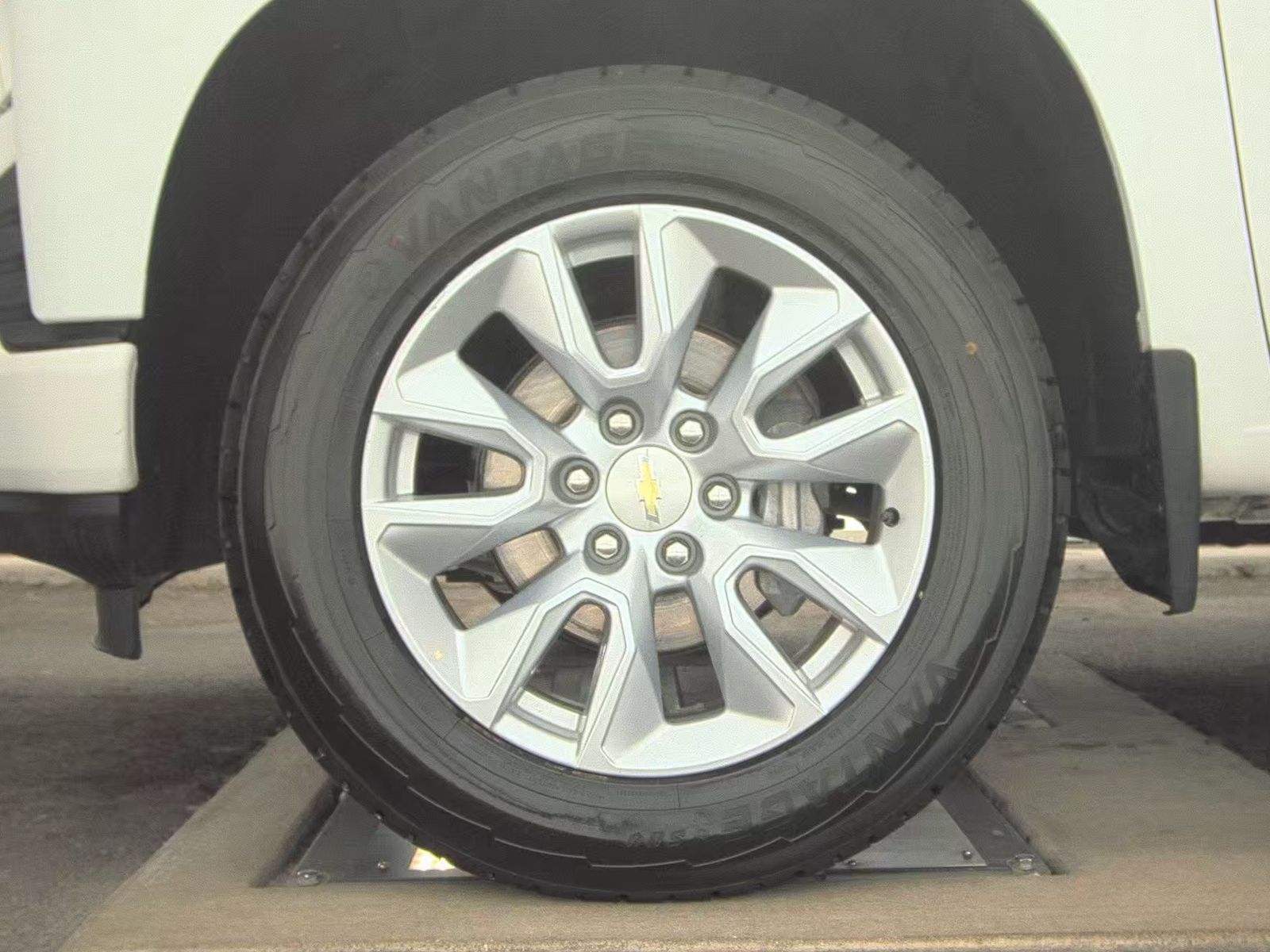 CHEVROLET CUSTOM - 10