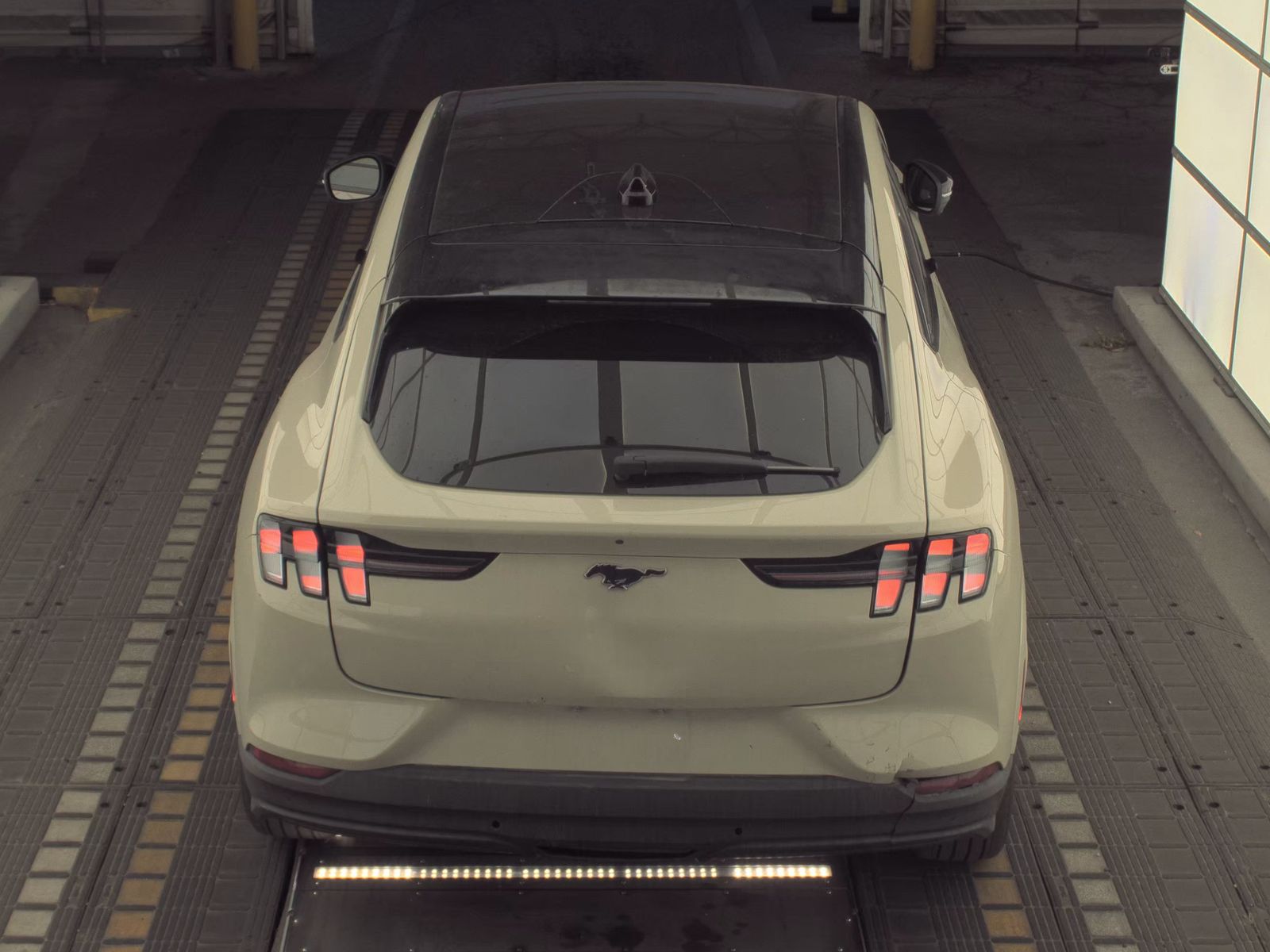 FORD MUSTANG MACH-E - 7