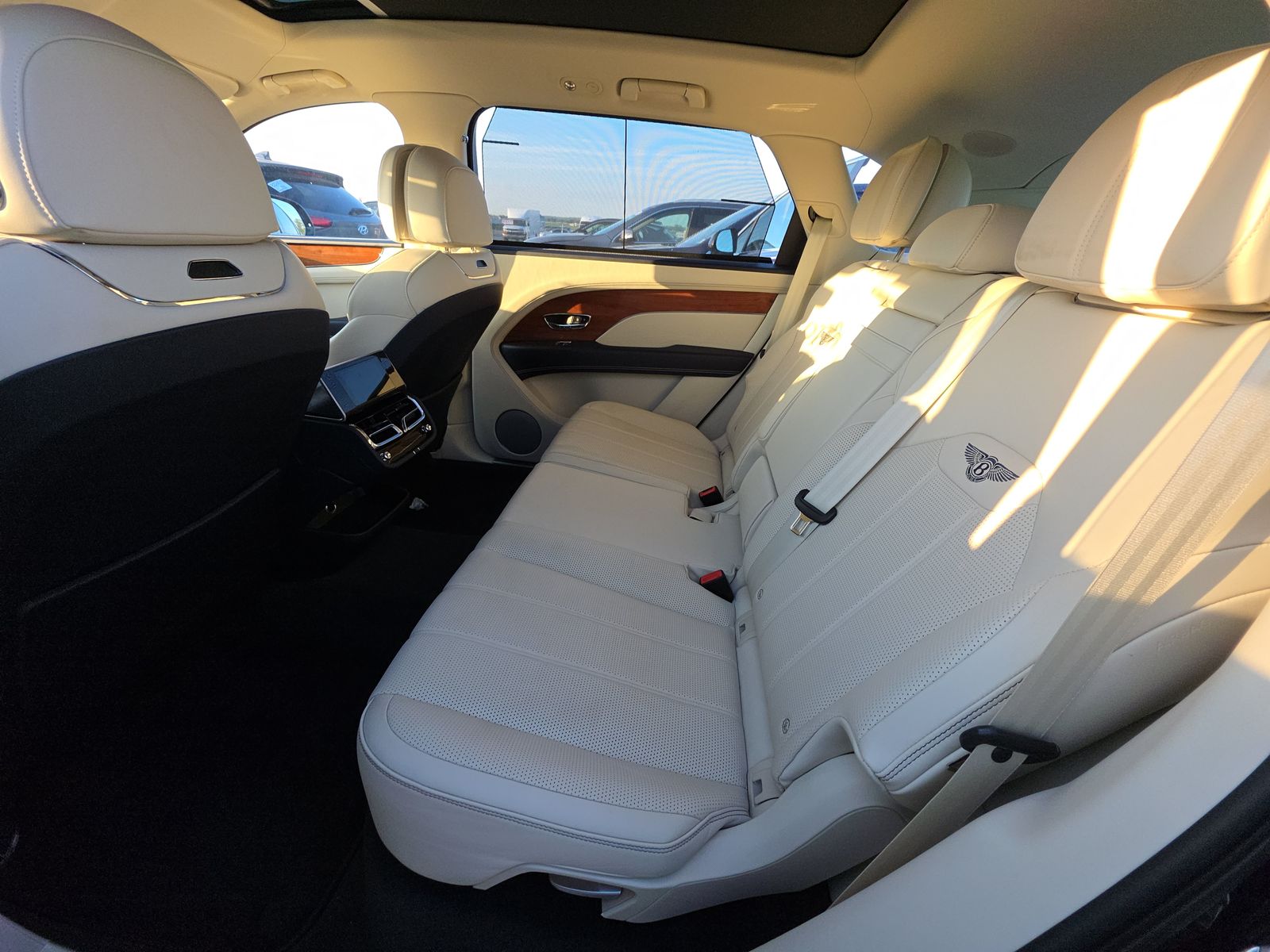 2023 Bentley Bentayga EWB Base AWD