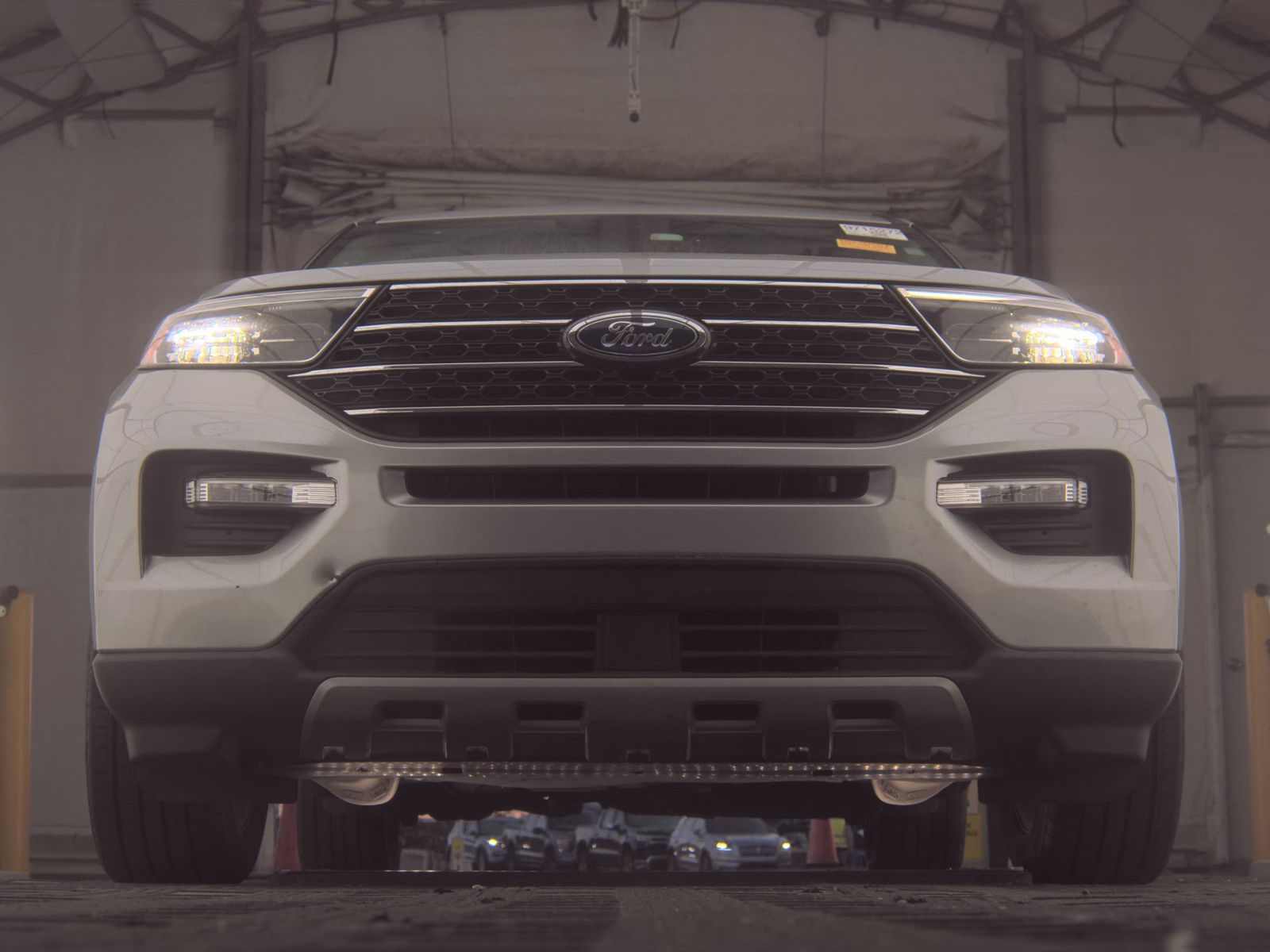 FORD EXPLORER - 4