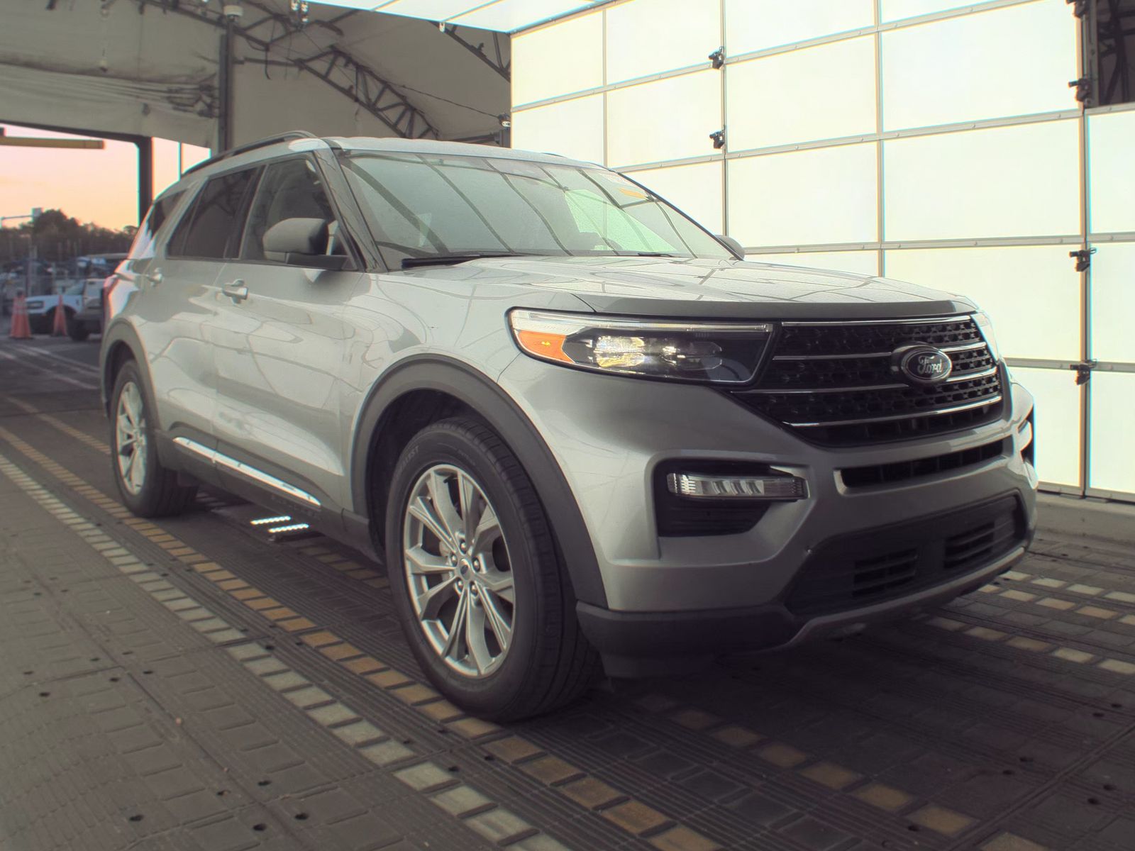 FORD EXPLORER - 5