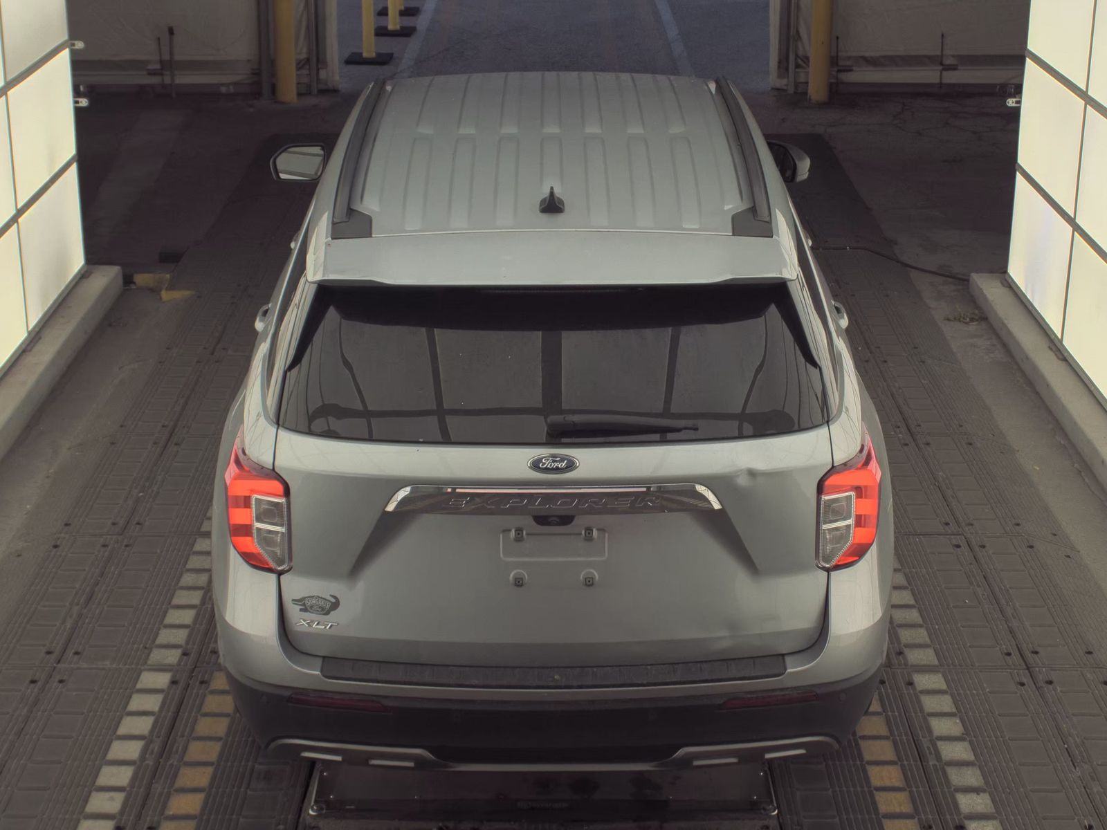 FORD EXPLORER - 7