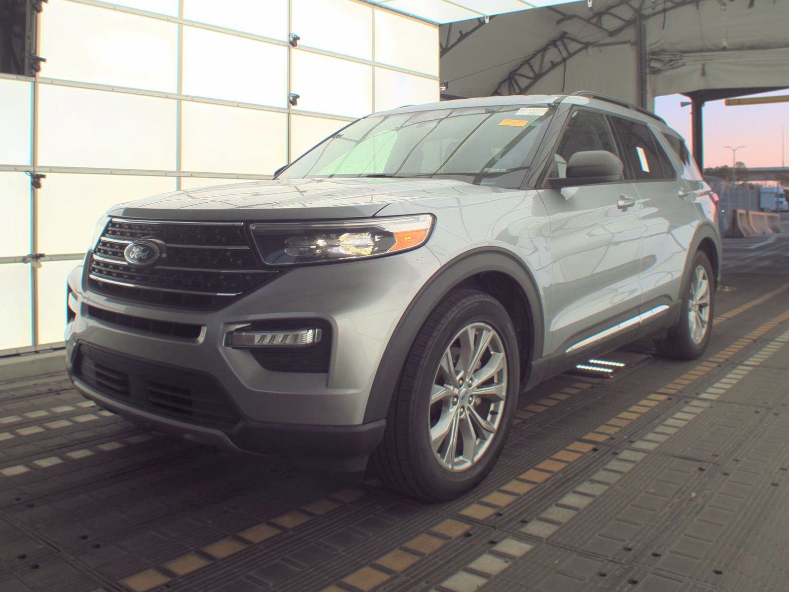 FORD EXPLORER - 1