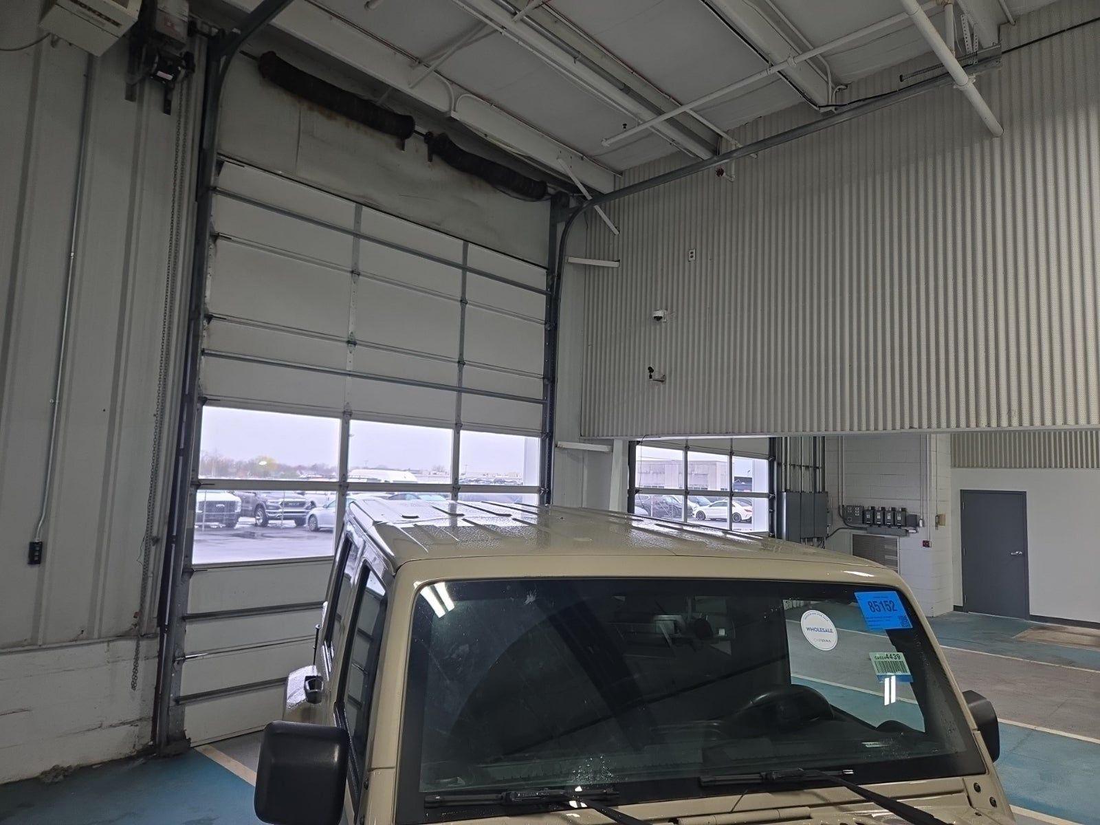 JEEP UNLIMITED SPORT GOLDEN EAGLE EDITION - 9