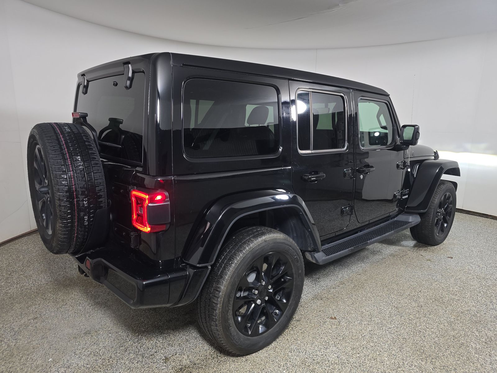 JEEP UNLIMITED HIGH ALTITUDE - 5