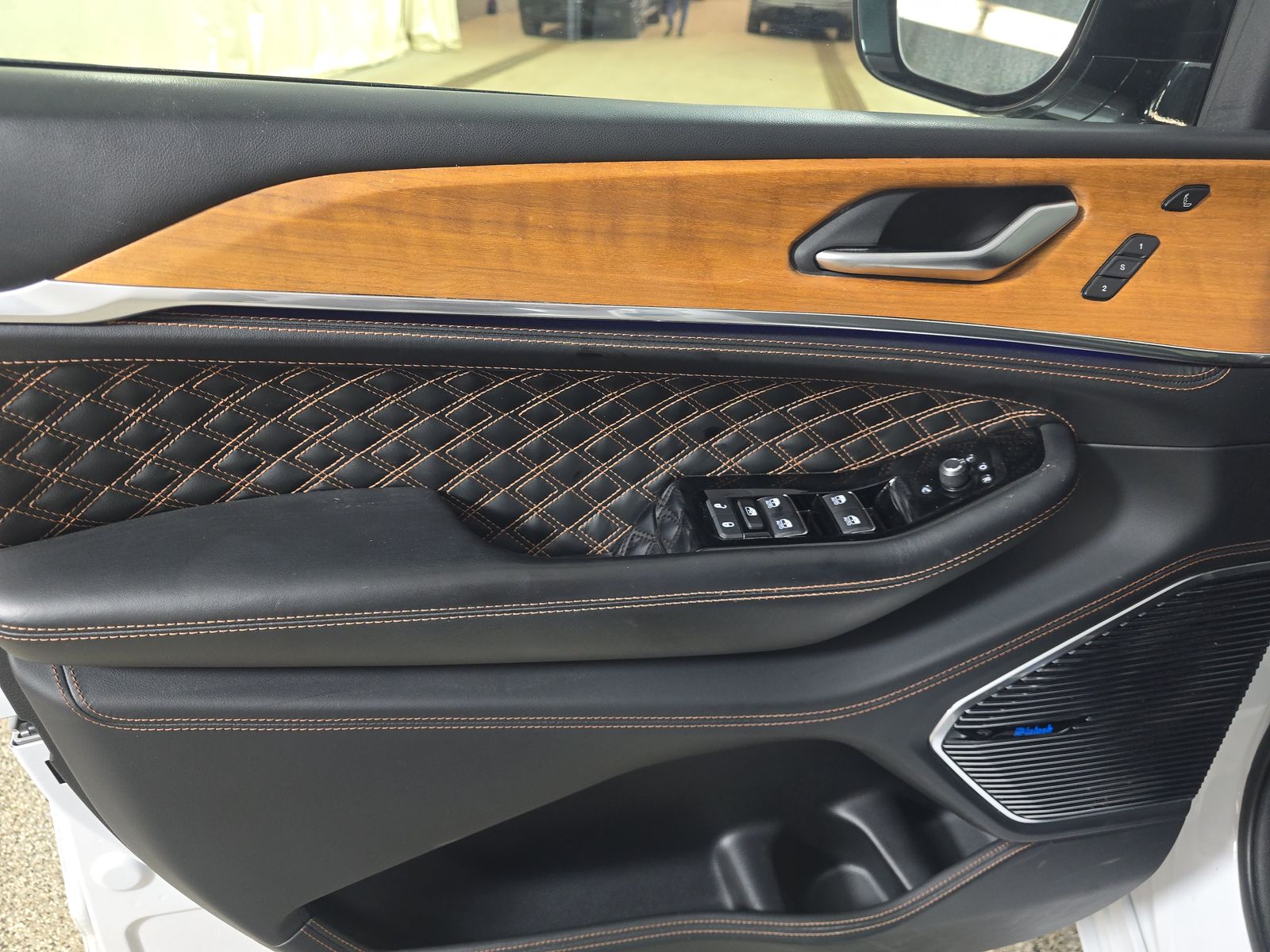 JEEP SUMMIT RESERVE - 10