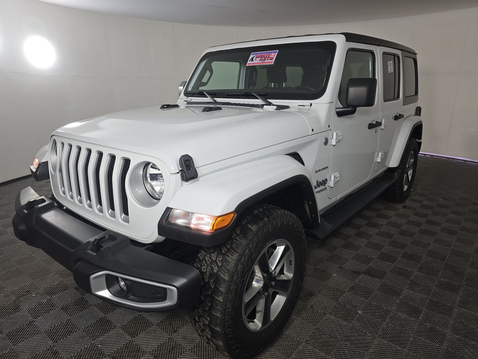 JEEP UNLIMITED SAHARA - 1
